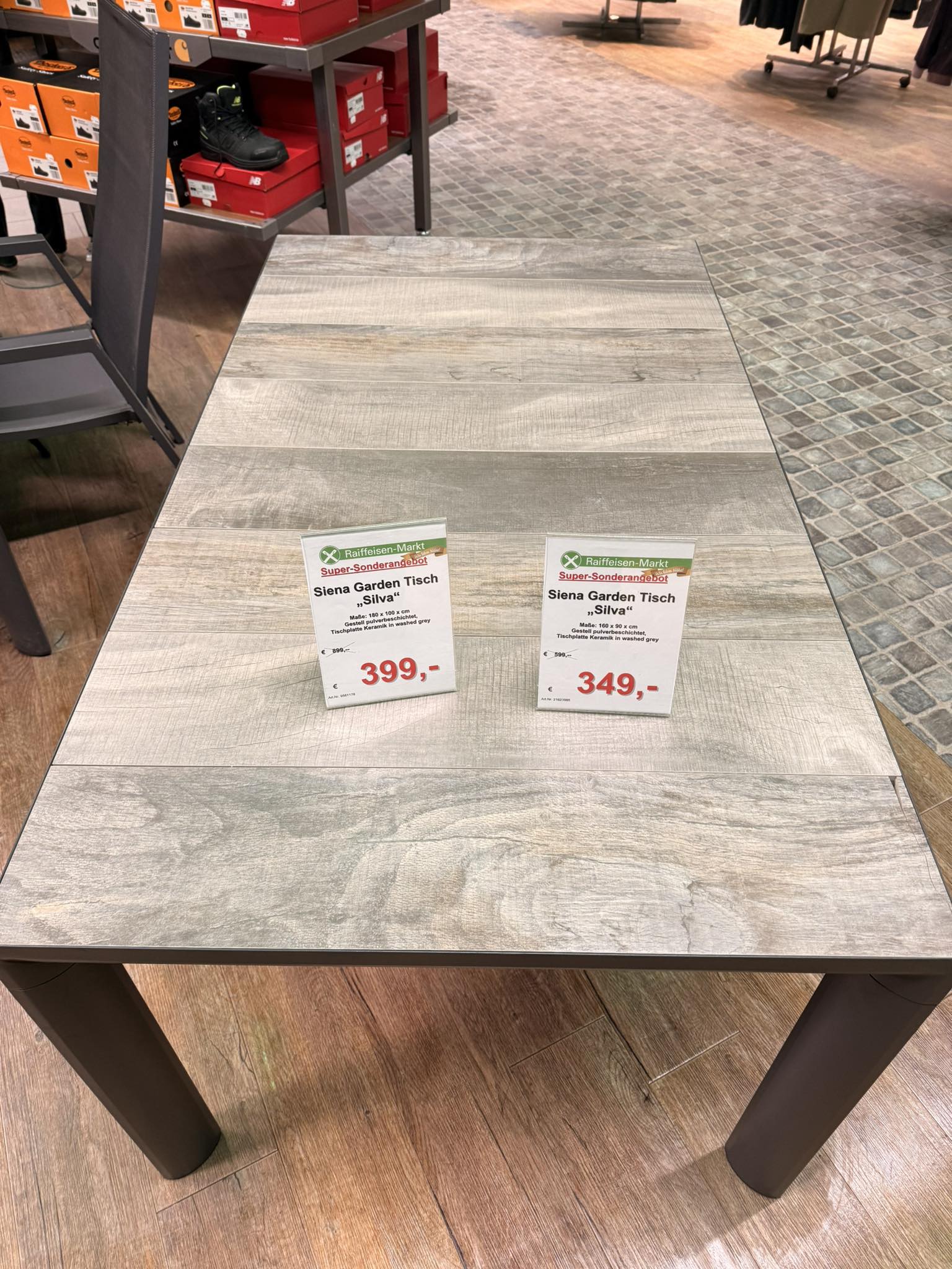 🌿 Abverkauf – Top-Angebot für eure Terrasse! Modern, robust und absolut alltagstauglich: Der SIENA GARDEN Gartentisch SILVA mit grauer Keramik-Tischplatte ist wetterfest, pflegeleicht und ein echter
