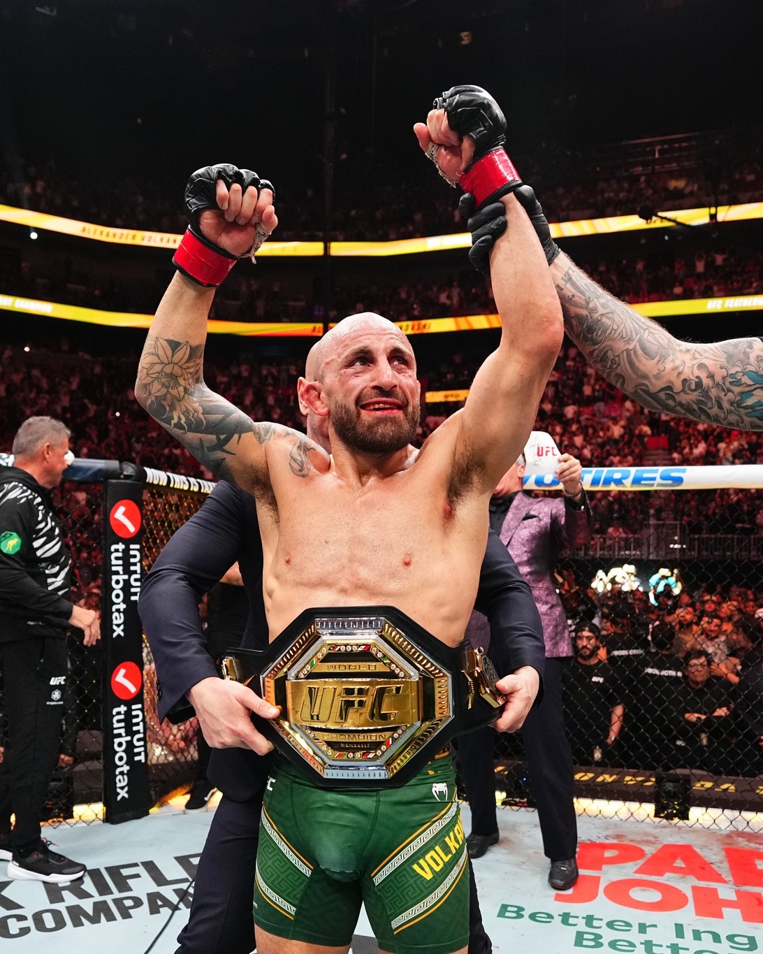 UFC - The return Down Under! We're ONE month away from... | Facebook