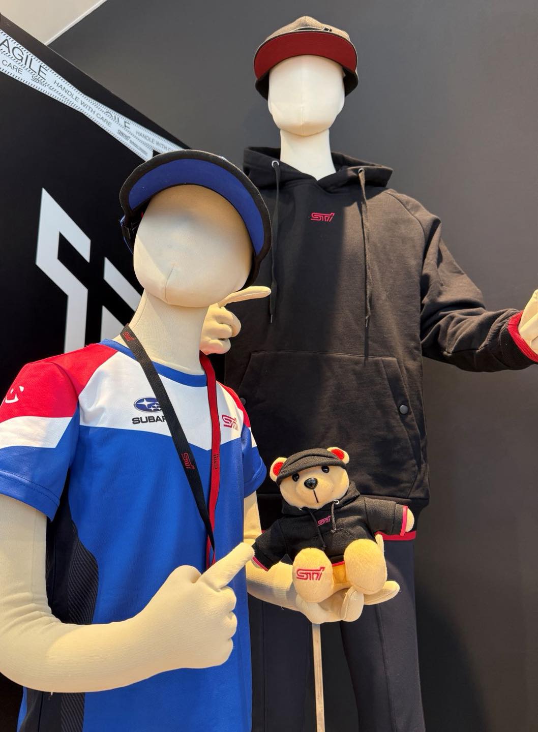ボーイ・ジョージだよ🧢 STIベア 2025 WINTERコレクション、今日から