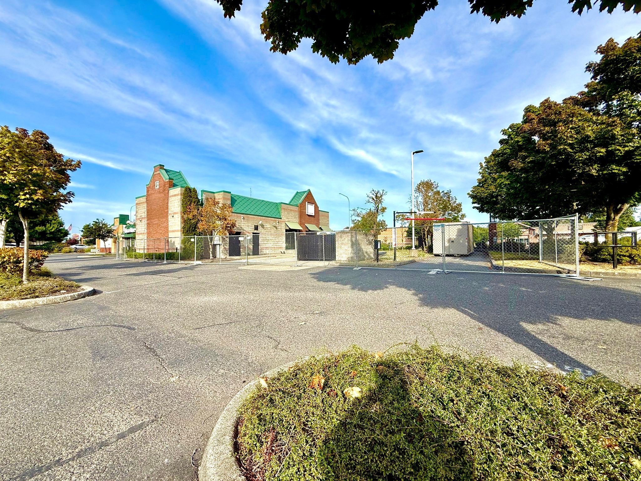 Construction fencing has now gone... - Bellingham Metro News | Facebook