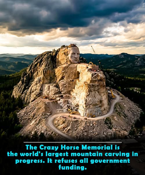 Chief Henry Standing Bear and Sculptor Korczak Ziolkowski