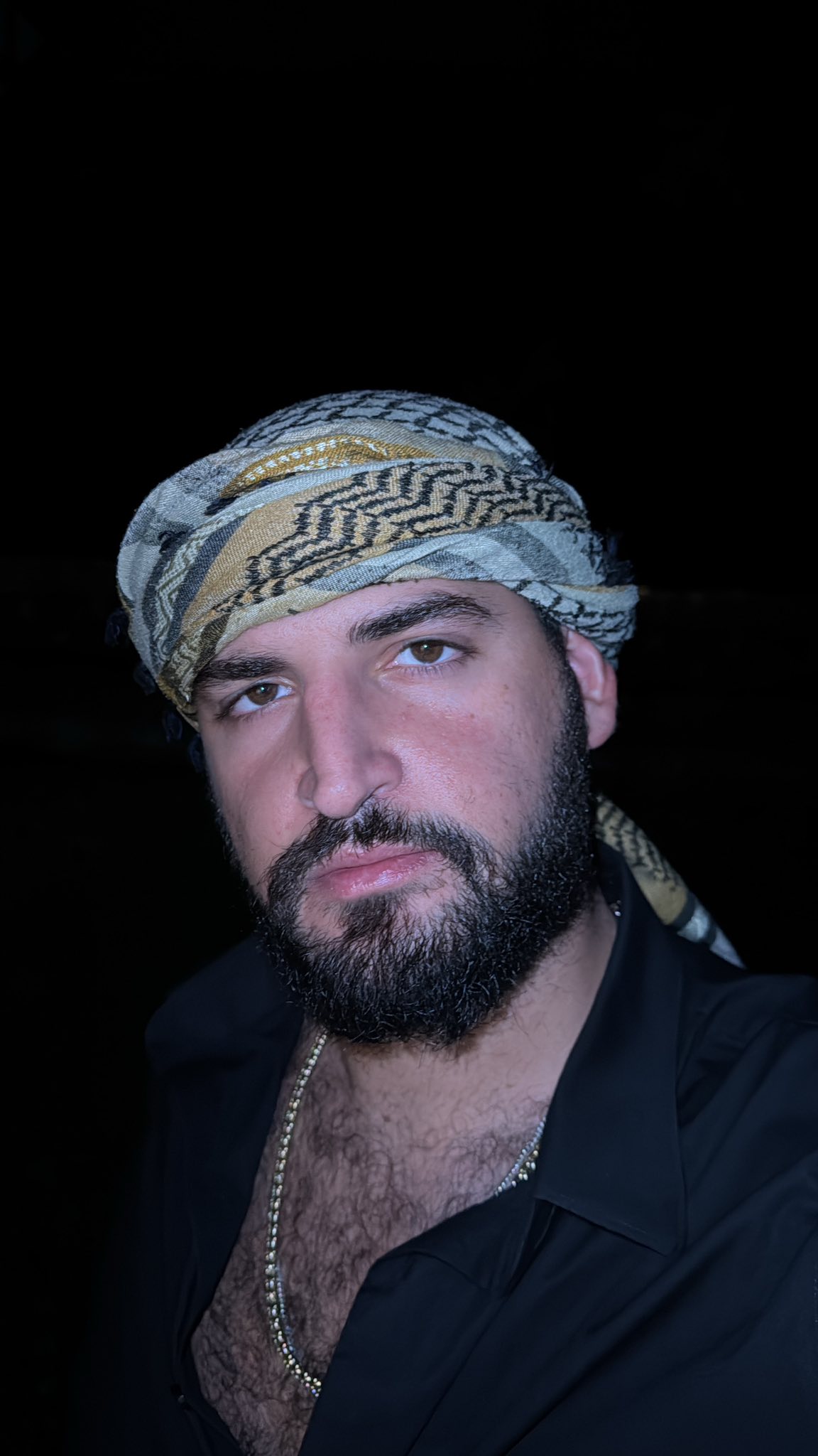 El Pana Árabe - Con gorrito o sin gorrito ? 👳🏻‍♂️😏🔥#fyp... | Facebook