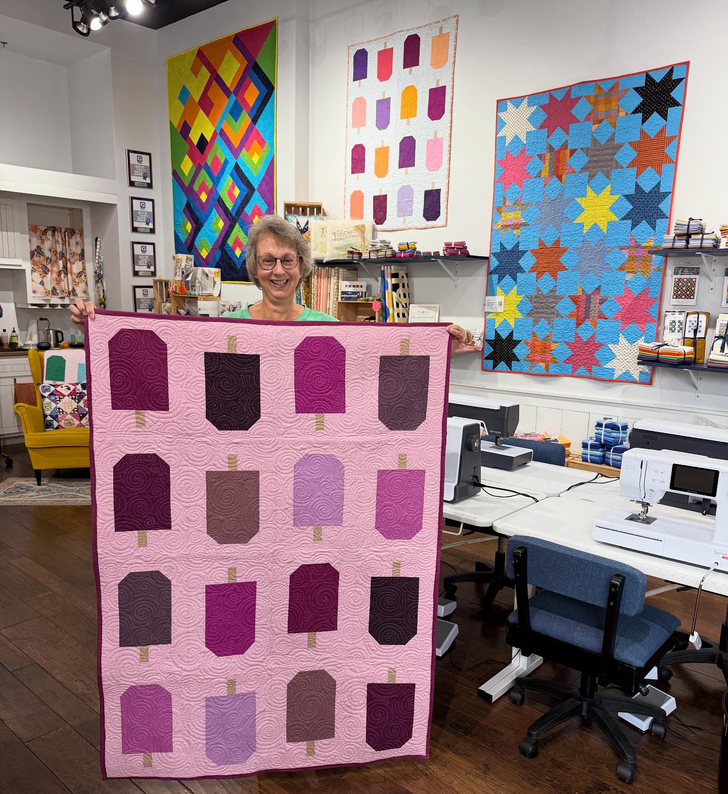 String & Story - Laura finished her quilt!! 🥳 This is... | Facebook