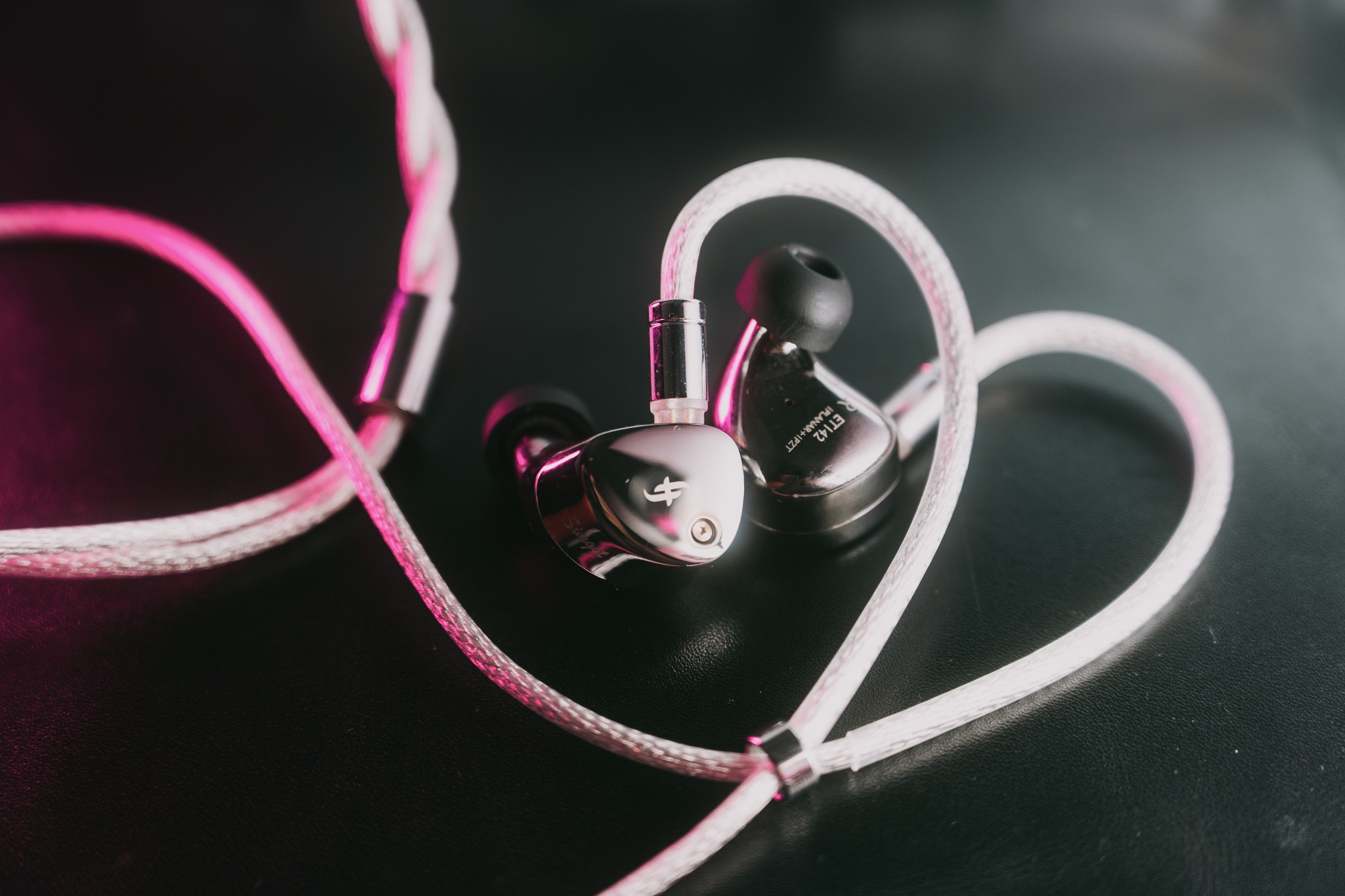 Simgot ET142 headphone review with planar and PZT drivers