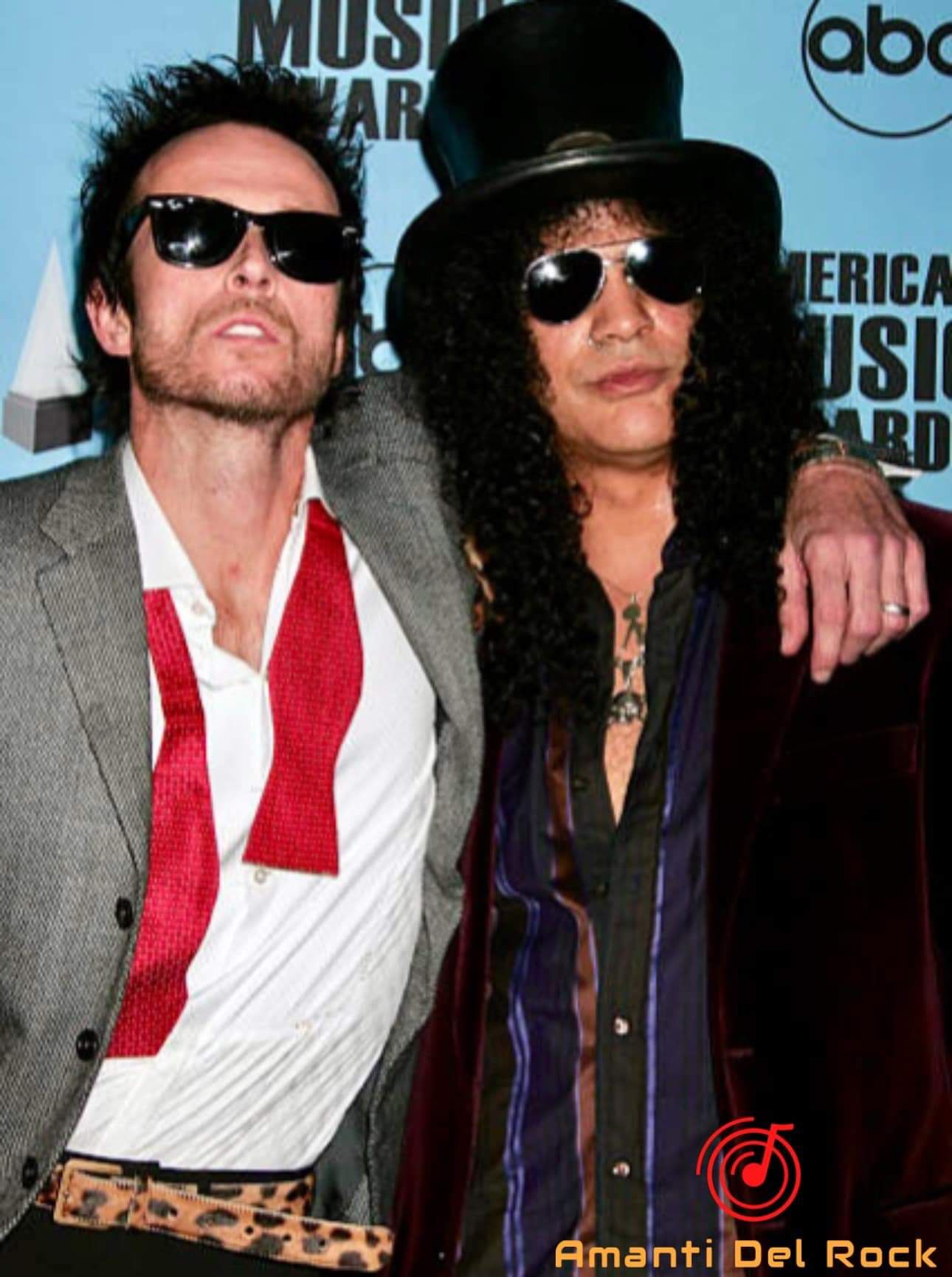 Scott Weiland, and Rob Zombie pause for a photograph together
