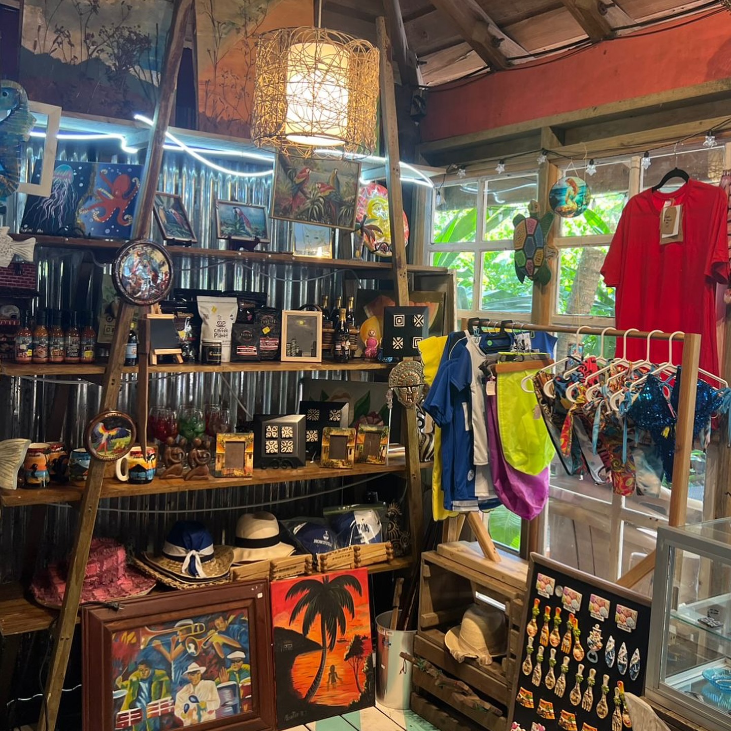Creole's | Roatán