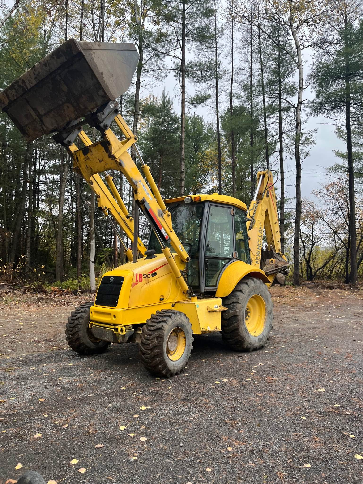 Pépine Lb90 NEW HOLLAND 2001 3750 hrs. Backhoe - Commercial Trucks ...