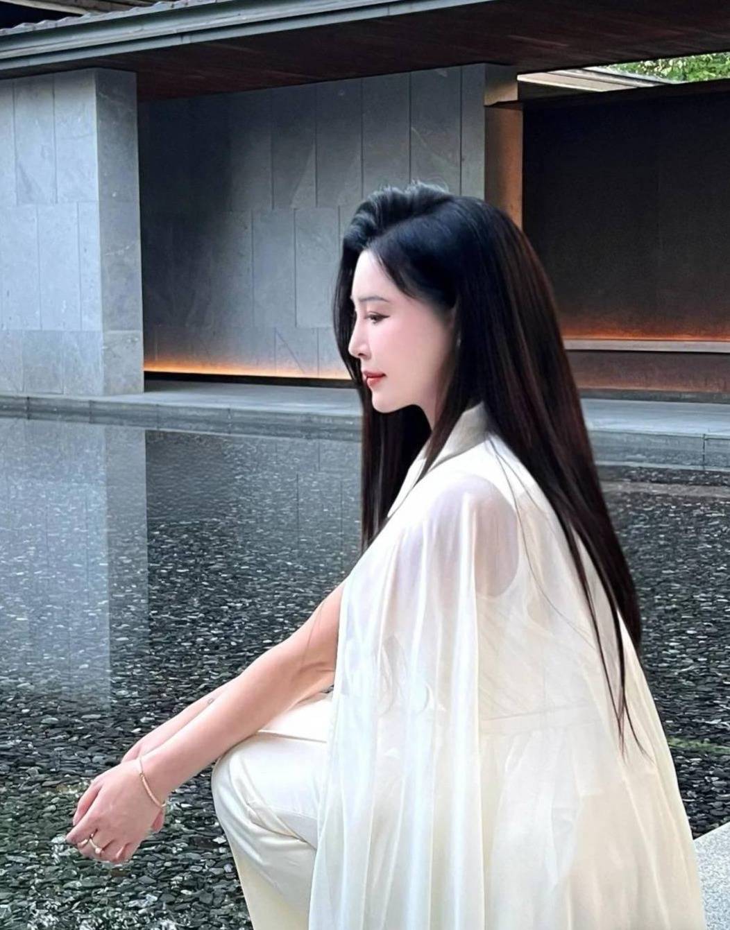 林 芷 莹