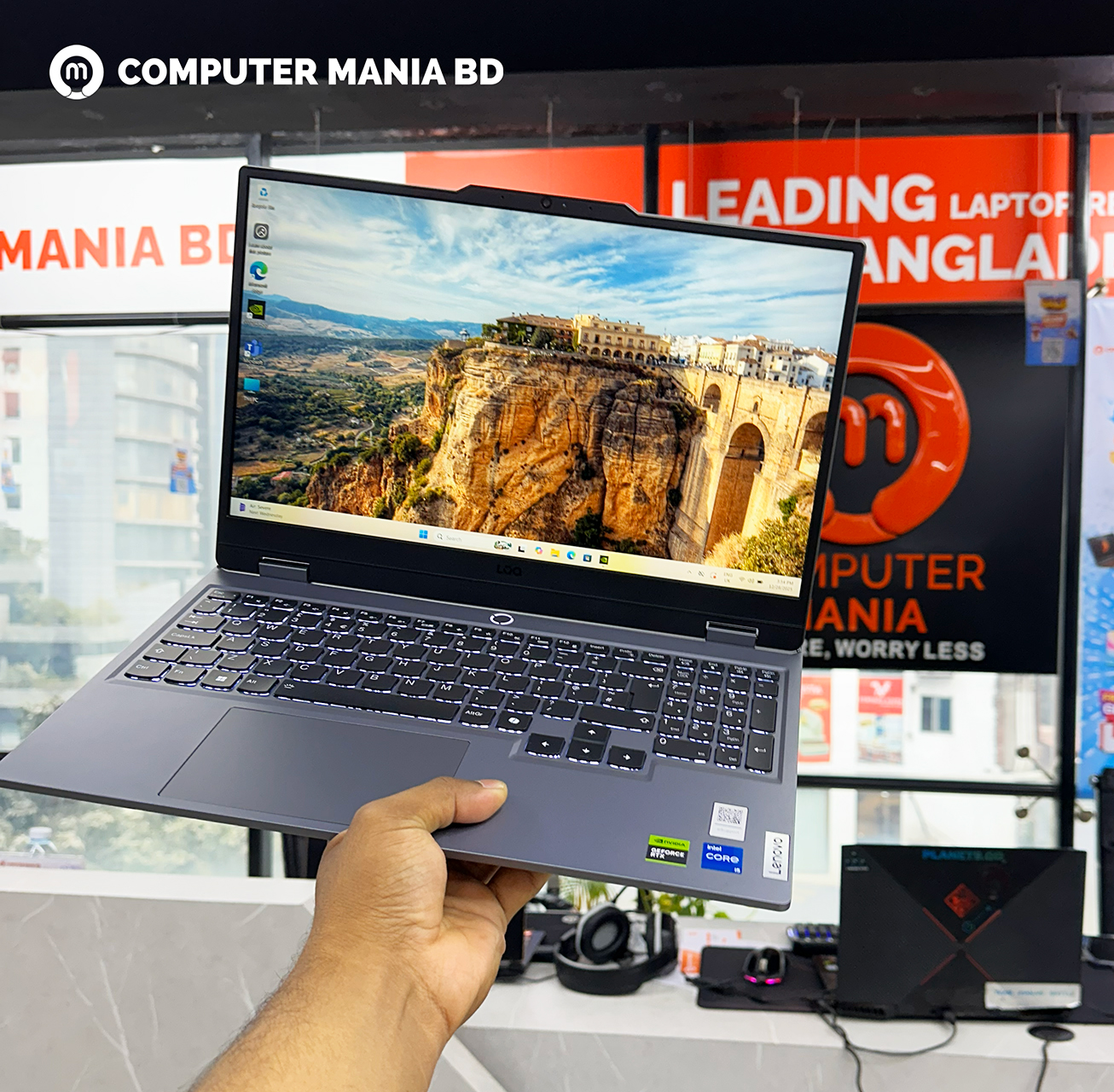Computer Mania BD - Polished in premium aluminum and a minuscule 11.9 ...