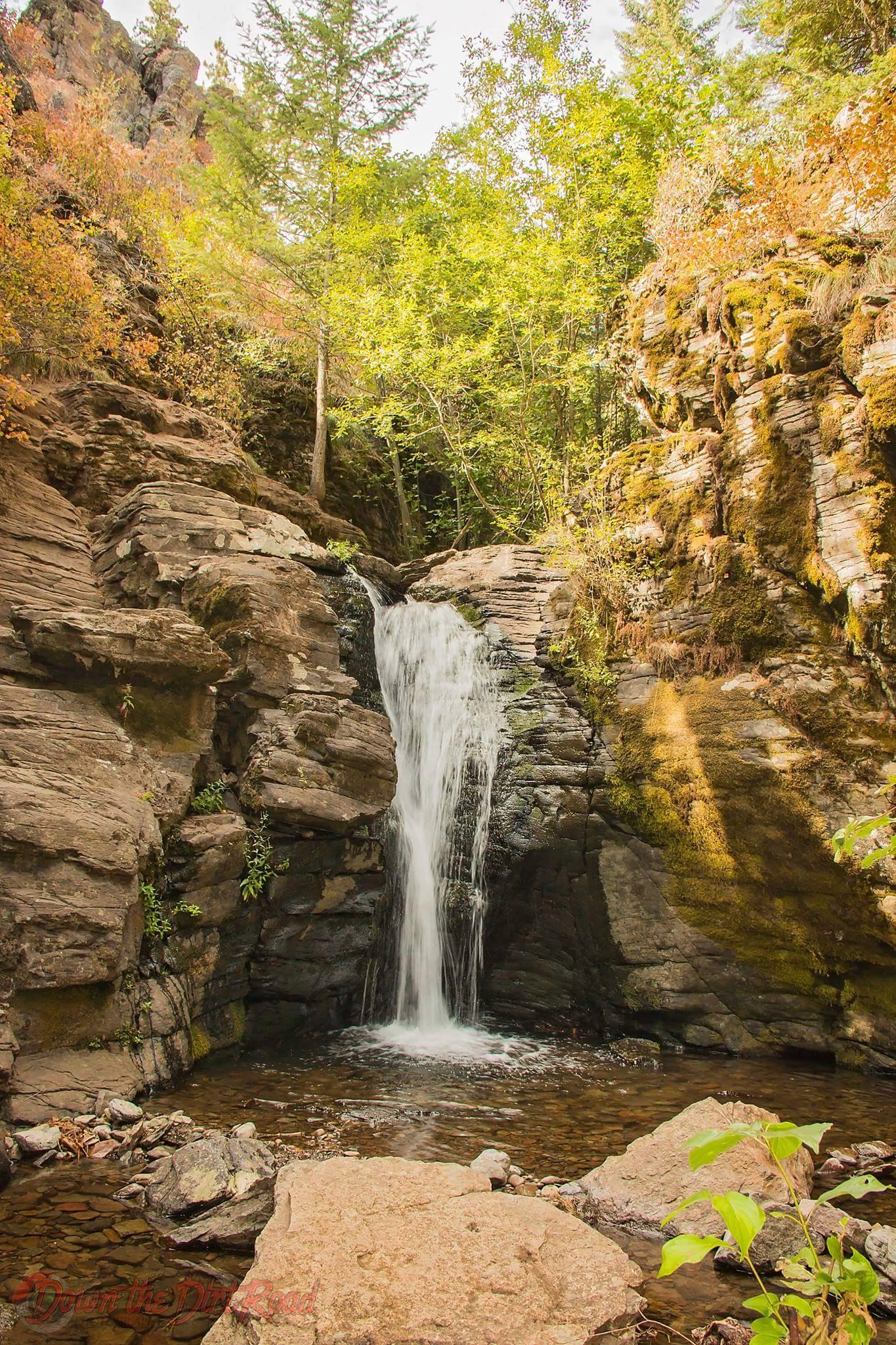 置物 Valley Waterfall Elkhorn - High Valley Waterfall (Courtesy of Marcus Goetz)