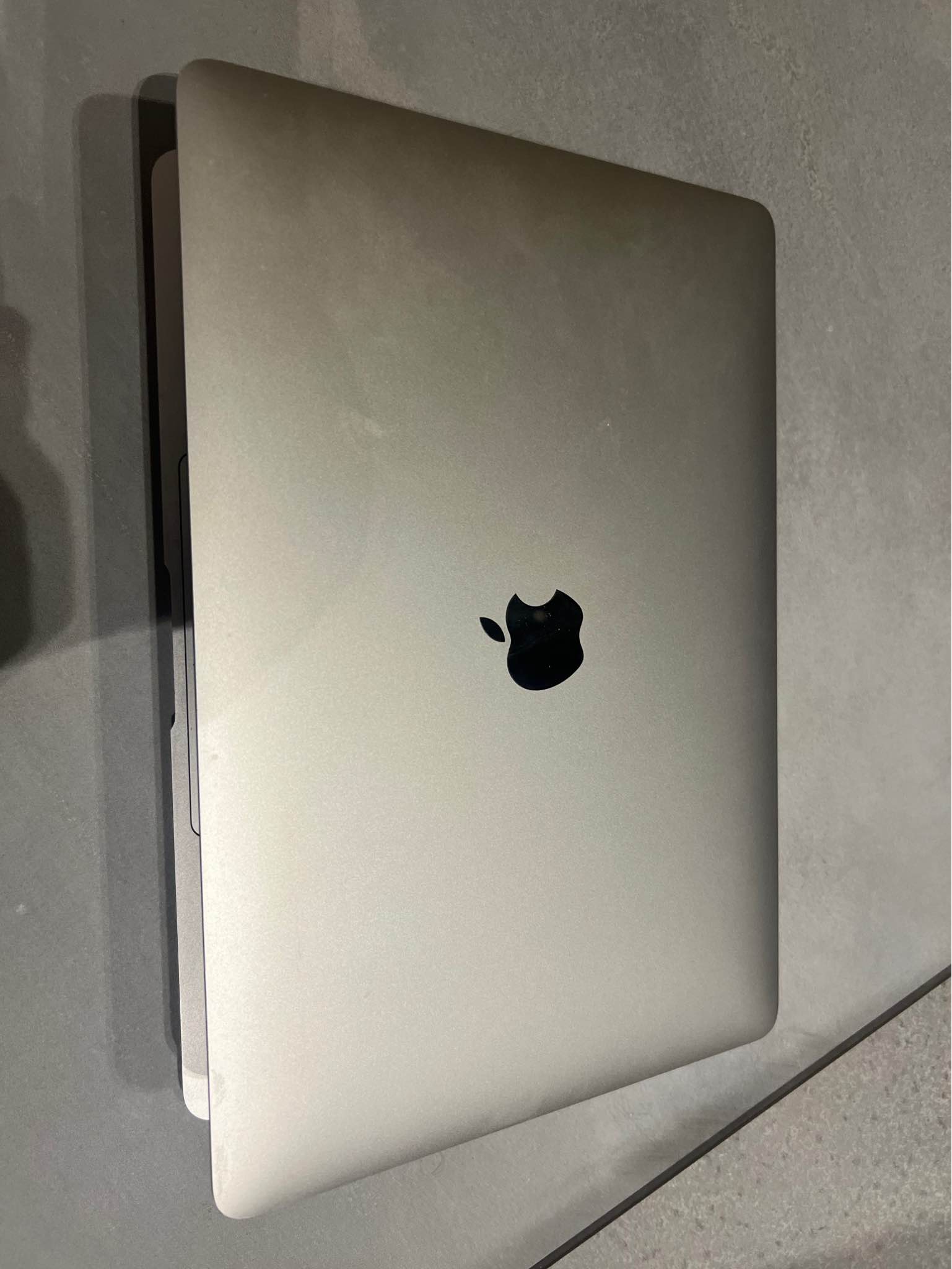 Selling macbook air 2020 Apple M1 8GB RAM 245gb of storage PM if 