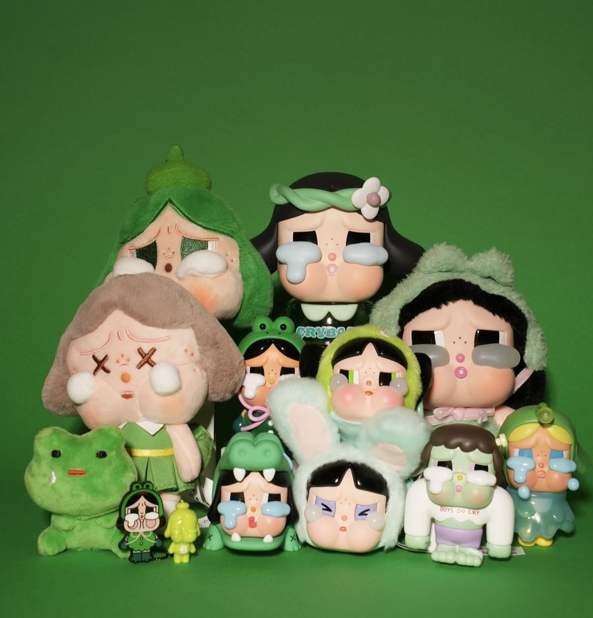 CRY BABY! - ポップマート正規品ラブブ　Green Grape Xスワロフスキー　一代目 Green makes people happy #哭娃 #crybaby #泡泡瑪特 #popmart