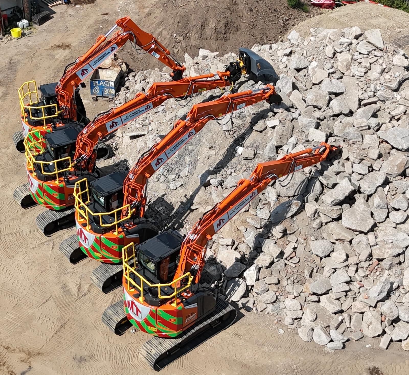 🚀 Meet the ZX375USLC-7, our biggest short‑tail swing excavator
