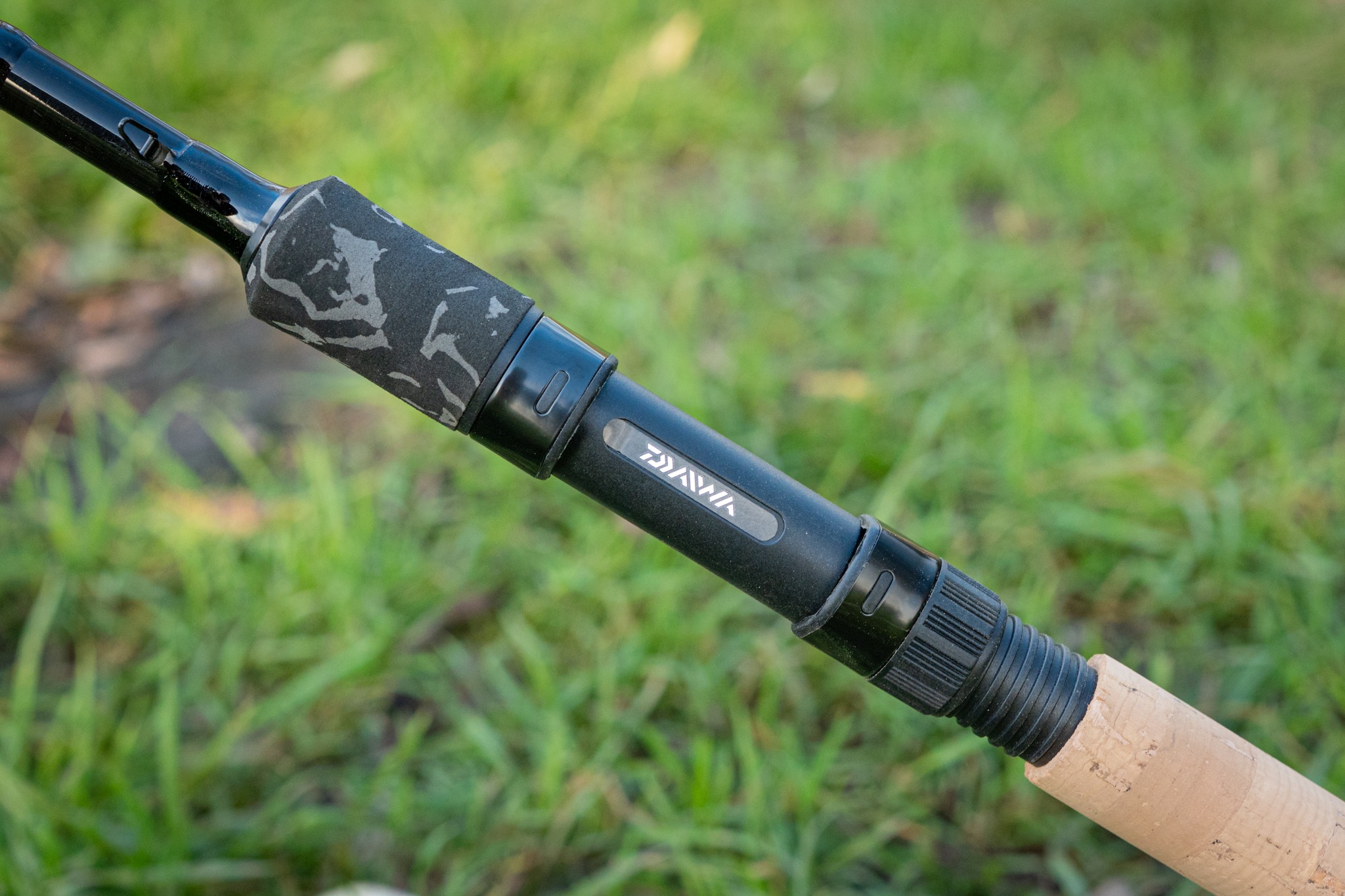 daiwa black widow carp fishing rod 12ft 2.75 XT - (40mm Butt) / 3lb / 2pc BWC2412SPDAX Daiwa Black Widow