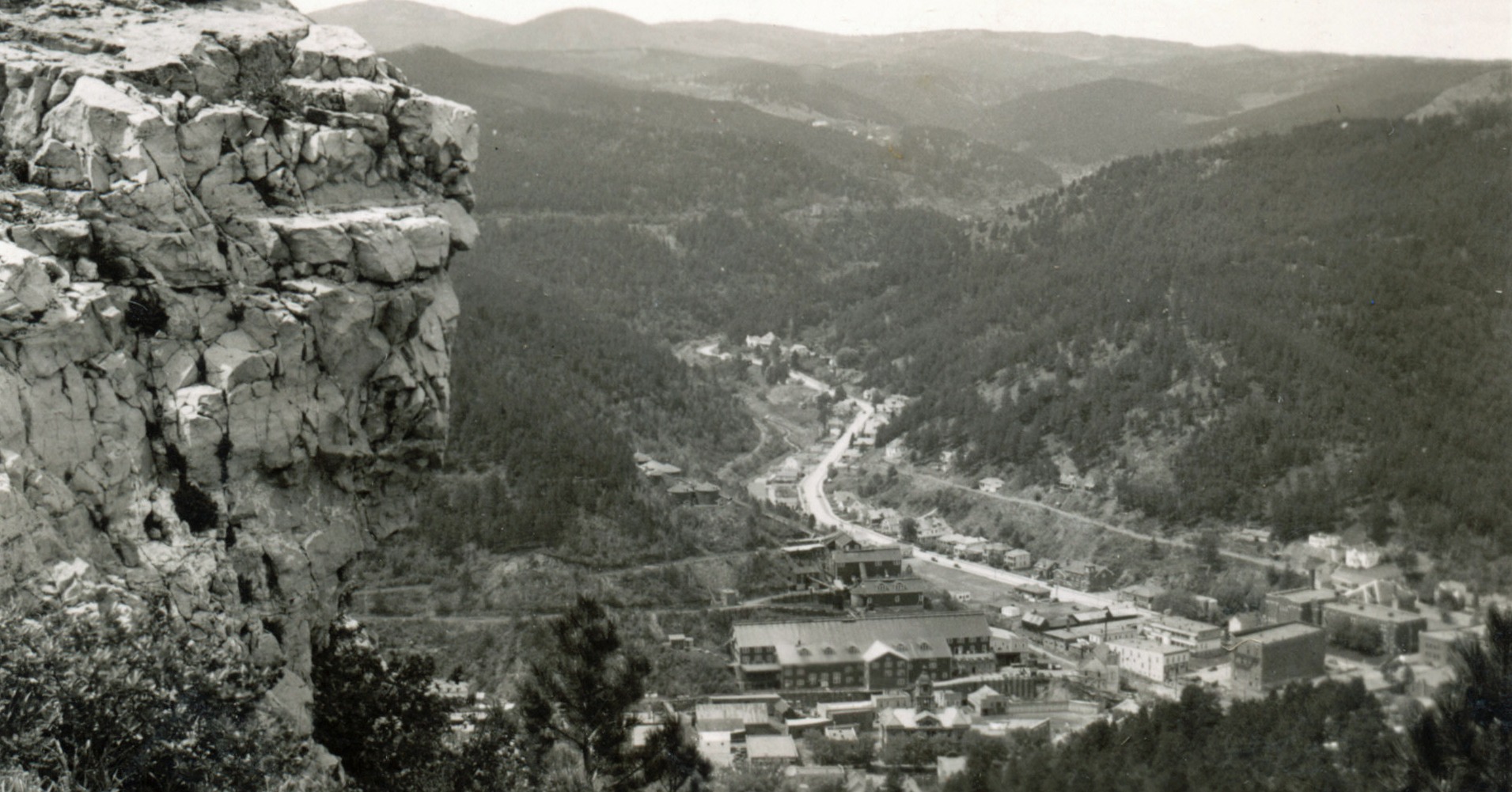 Any experts on the Black Hills here that can estimate the date of 