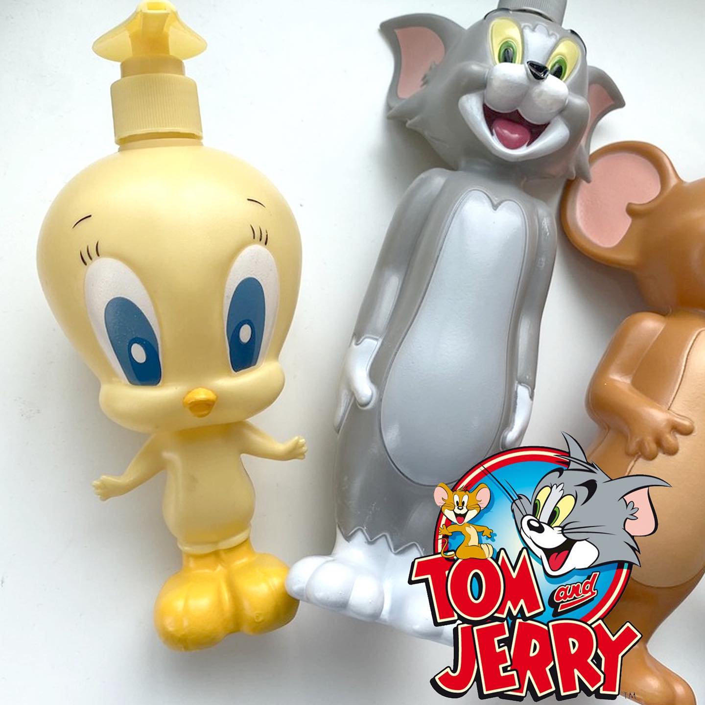 TAZ & TOM & JERRY & BABY TWEETY & Baby Bugs Bunny BOTTLE ขวดเปล่าน่ารัก ...