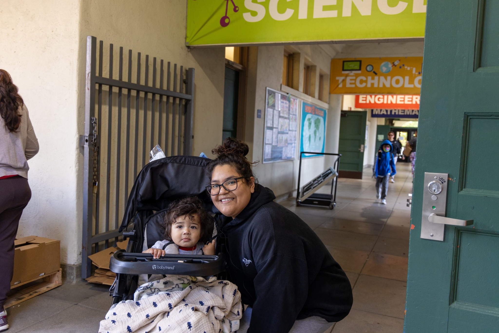 Los - We met Nicole at a food distribution at Washington Elementary ...