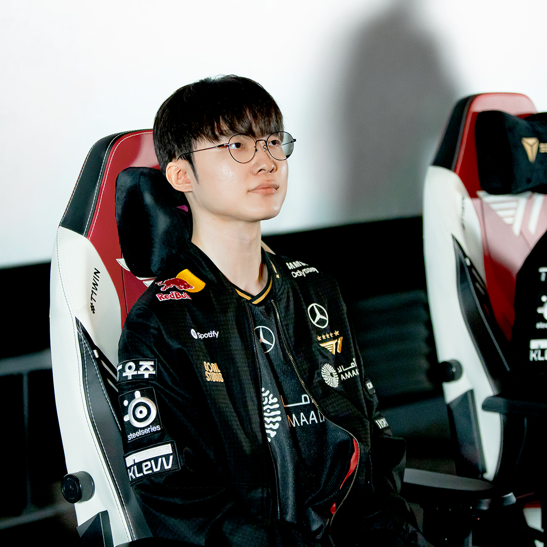 Secretlab - Fresh off their third straight Worlds trophy. Thrilled to ...