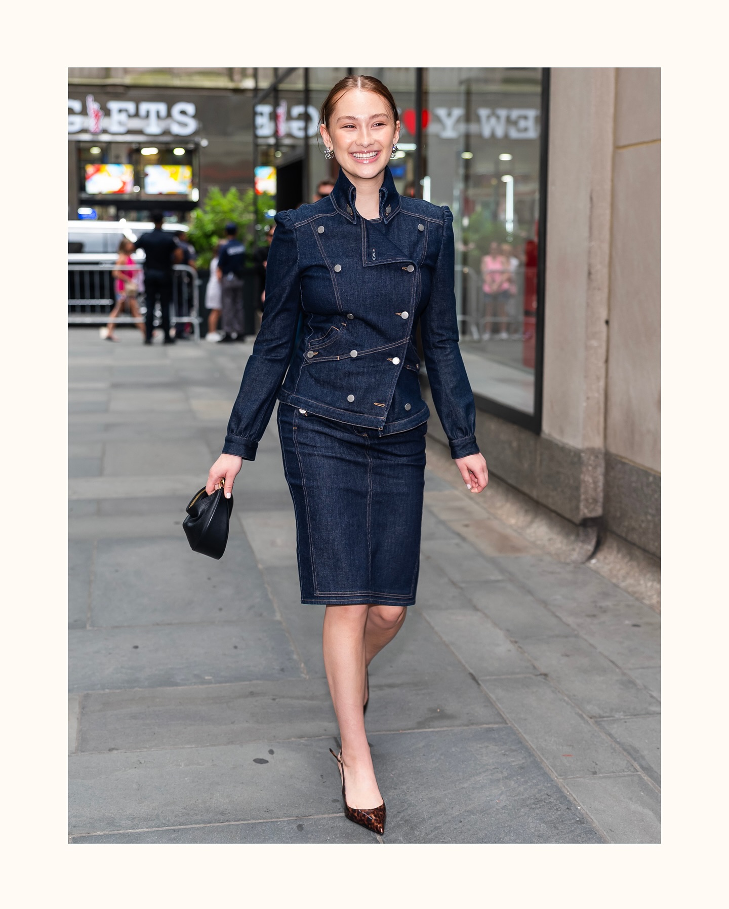 【新品】[kate spade]ファイナー シングス フォリオ-X kate spade new york added a new photo. - kate spade new york