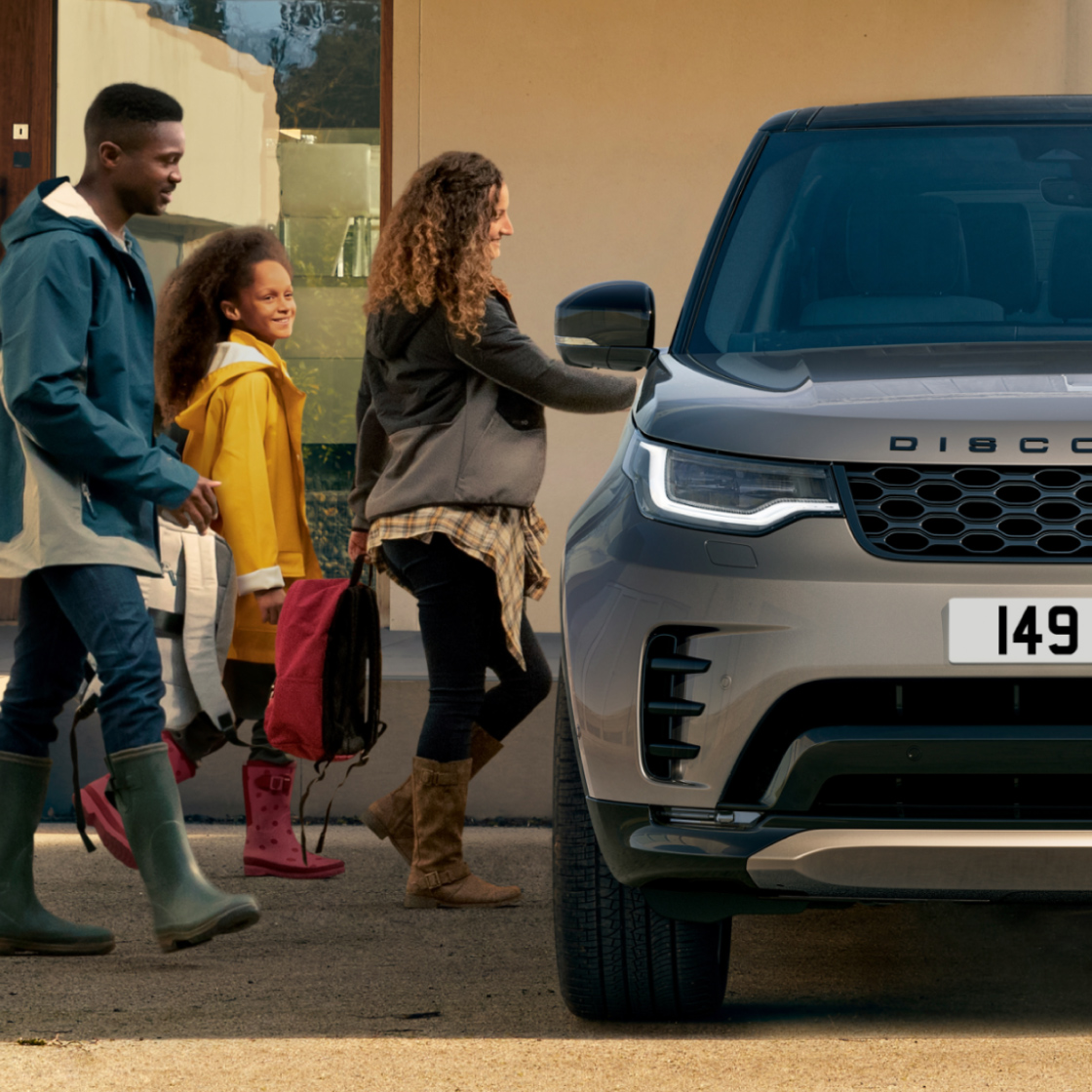 THE ULTIMATE ALL-ROUNDER Versatile... - Park's Land Rover | Facebook