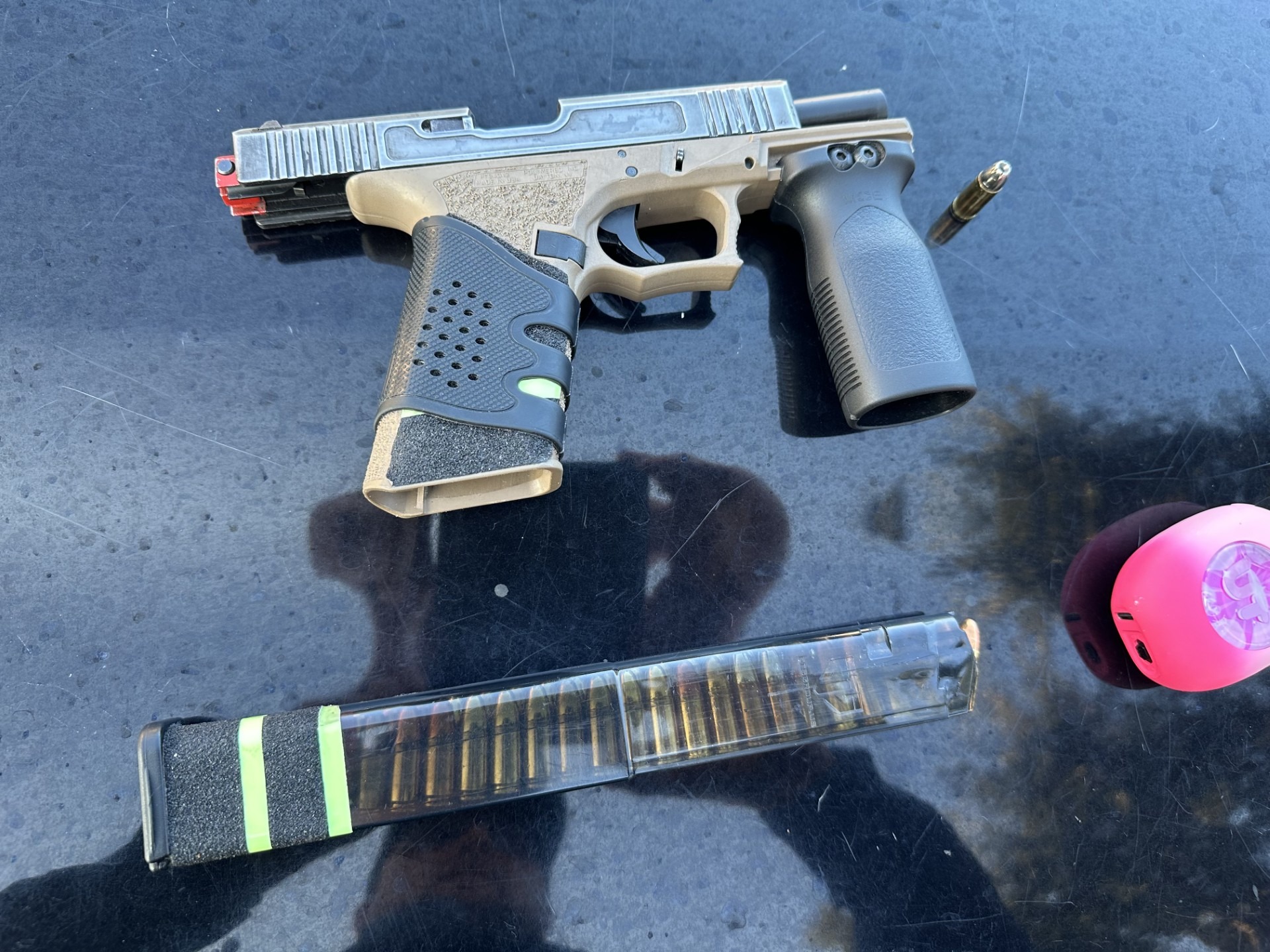 Sacramento police arrest 16-year-old with fully automatic handgun