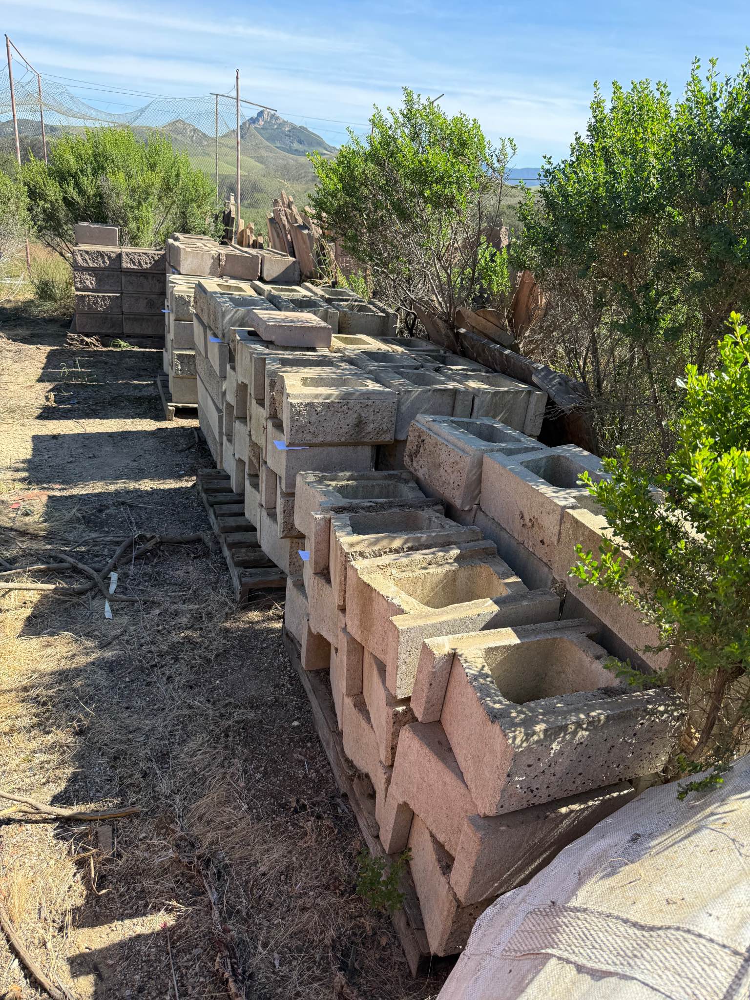 Retaining Wall Blocks, Mortarless - Stepping Stones - Los Osos ...