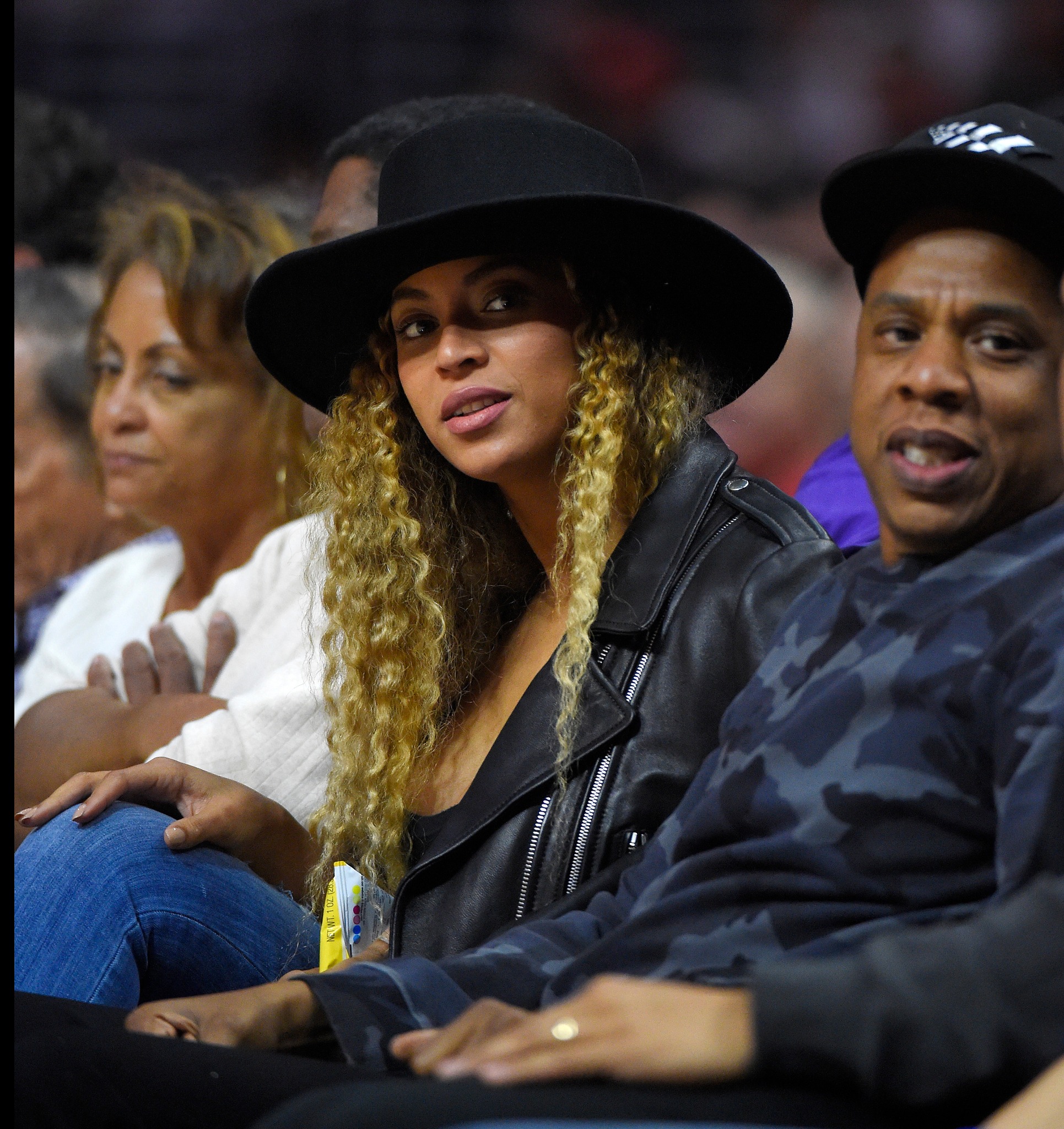 CW7 - Beyoncé hits a new high note as she officially becomes a ...