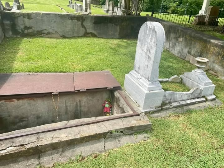 The famous Natchez little girl's grave belongs to 10-year-old