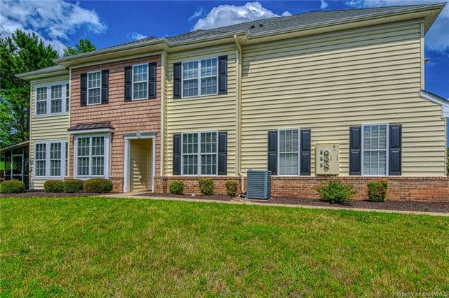 Tanya Ricker Realtor with Williamsburg Realty | Williamsburg VA