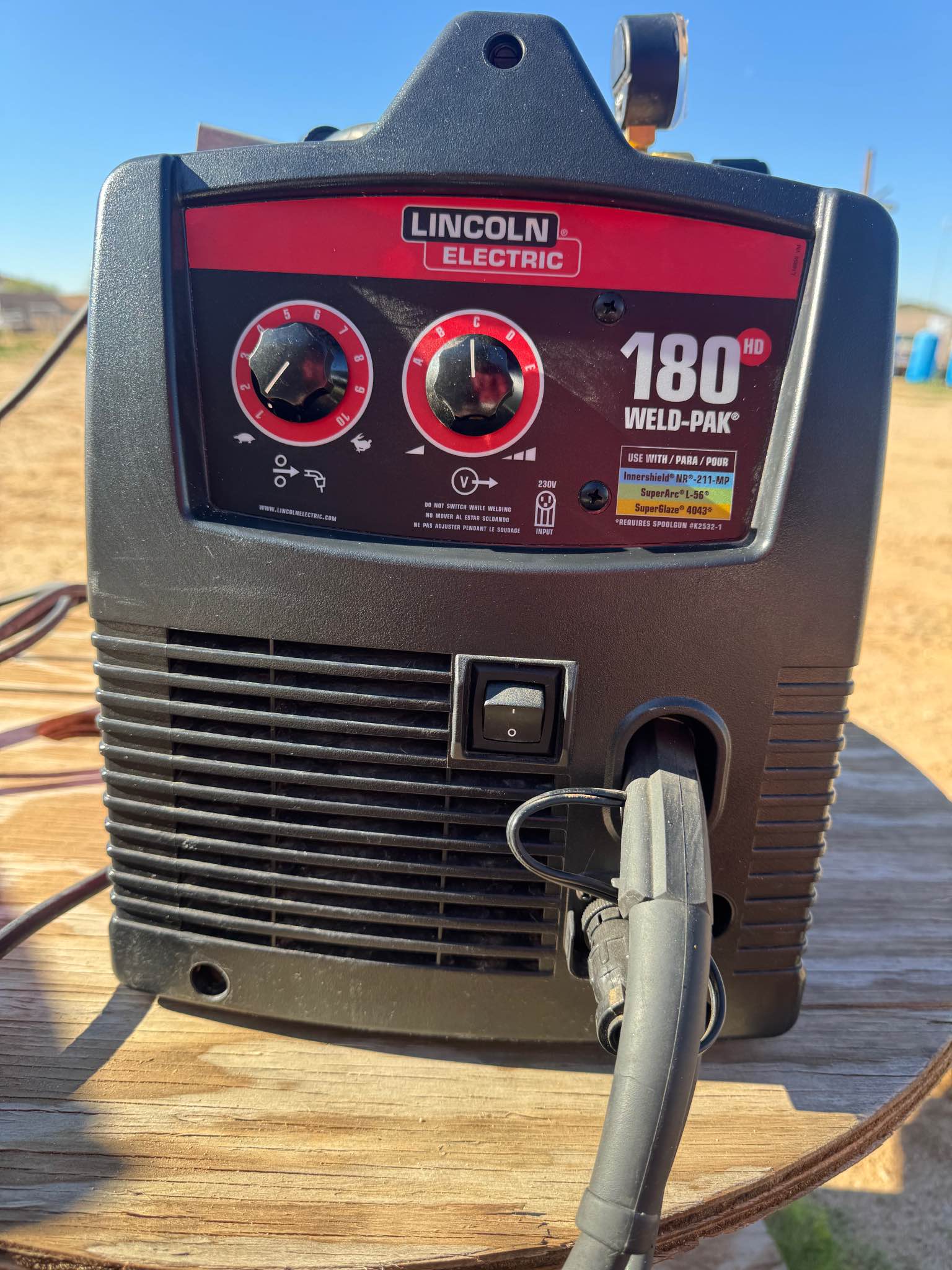 Best HD Pictures about  Lincoln Weld Pak 180hd  with No AI Images