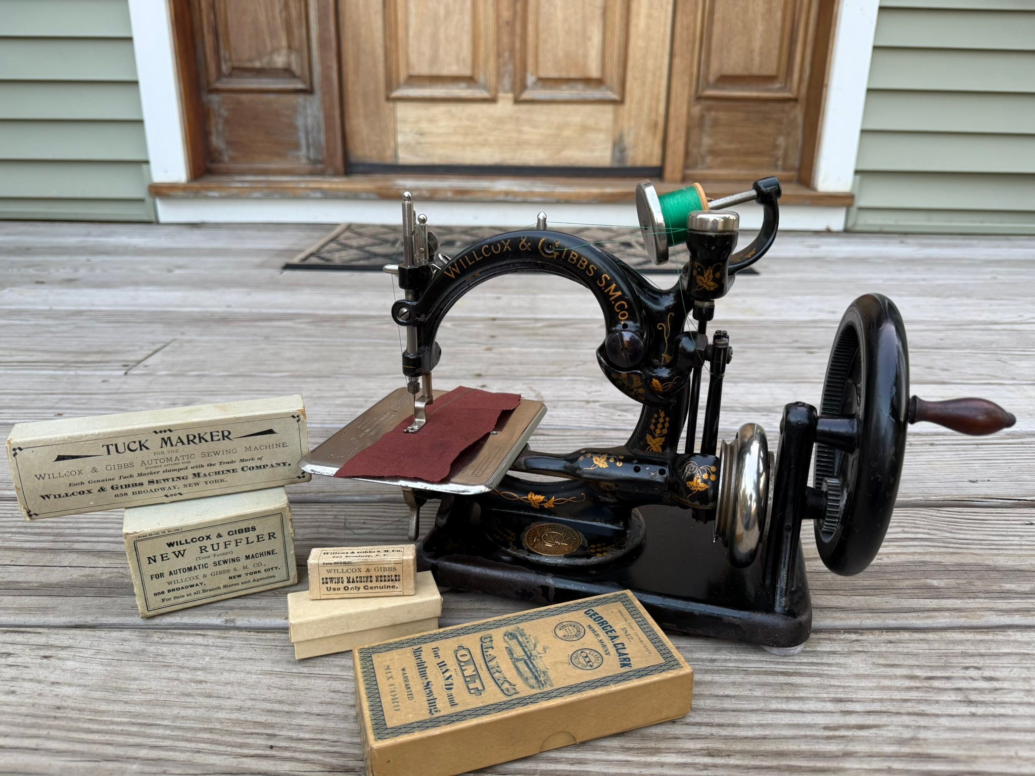 Fully functional antique Willcox & Gibbs sewing machine for