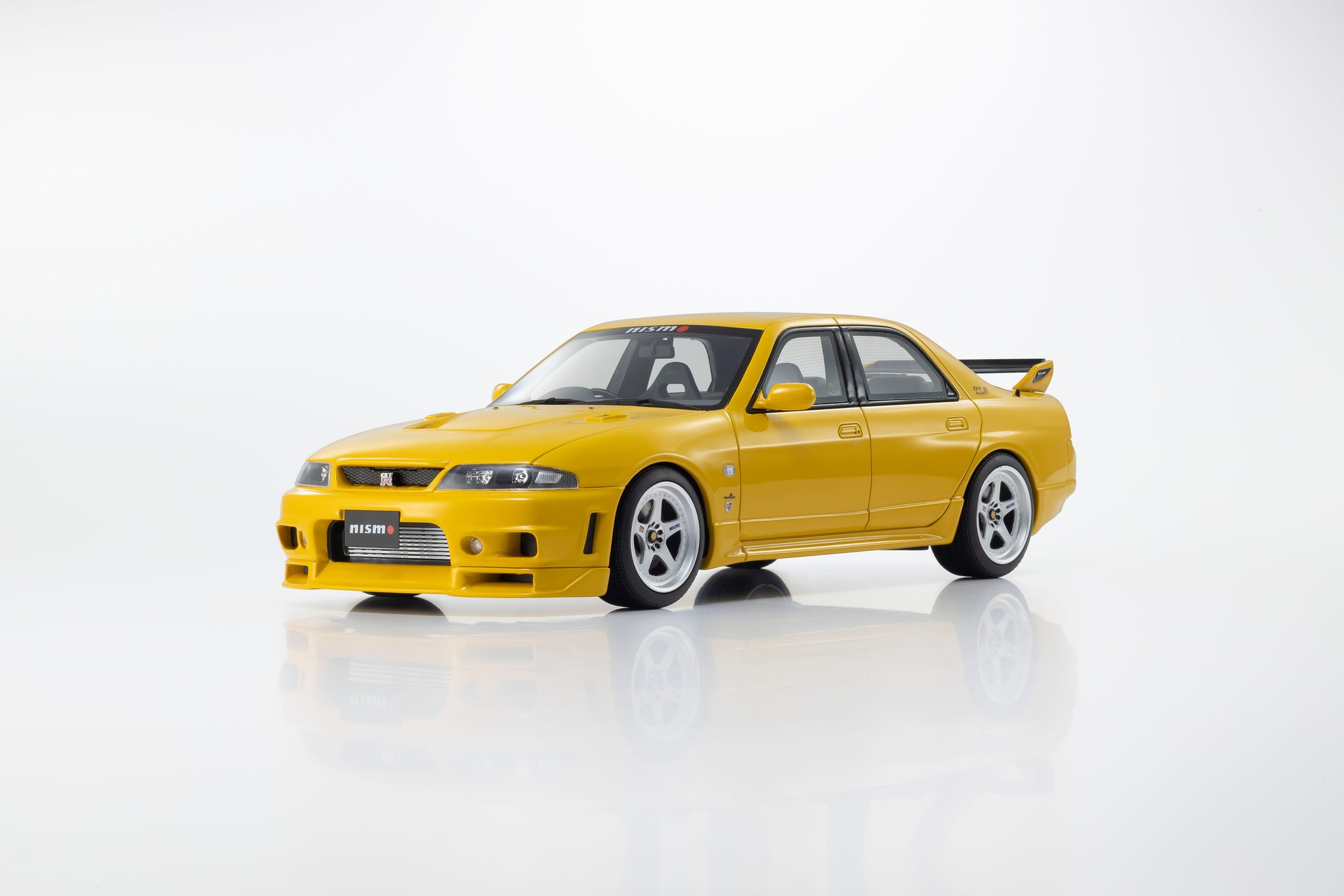 Preorder now! 1/18 Scale 
