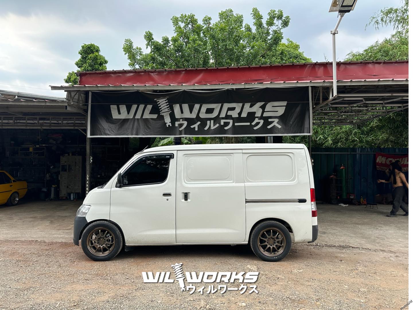 WilWorks - Toyota lite Ace 2 weeks Old Lowered Modified... | Facebook