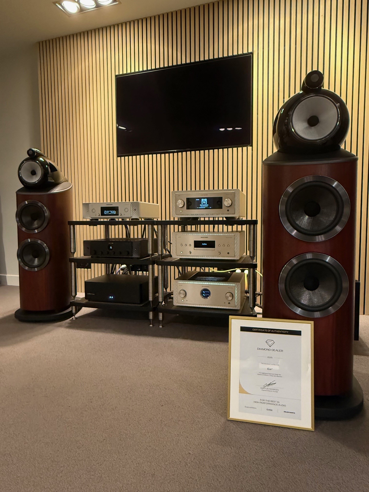 iEar' - Wij zijn B&W en Marantz Diamond dealer! We hebben een officieel ...