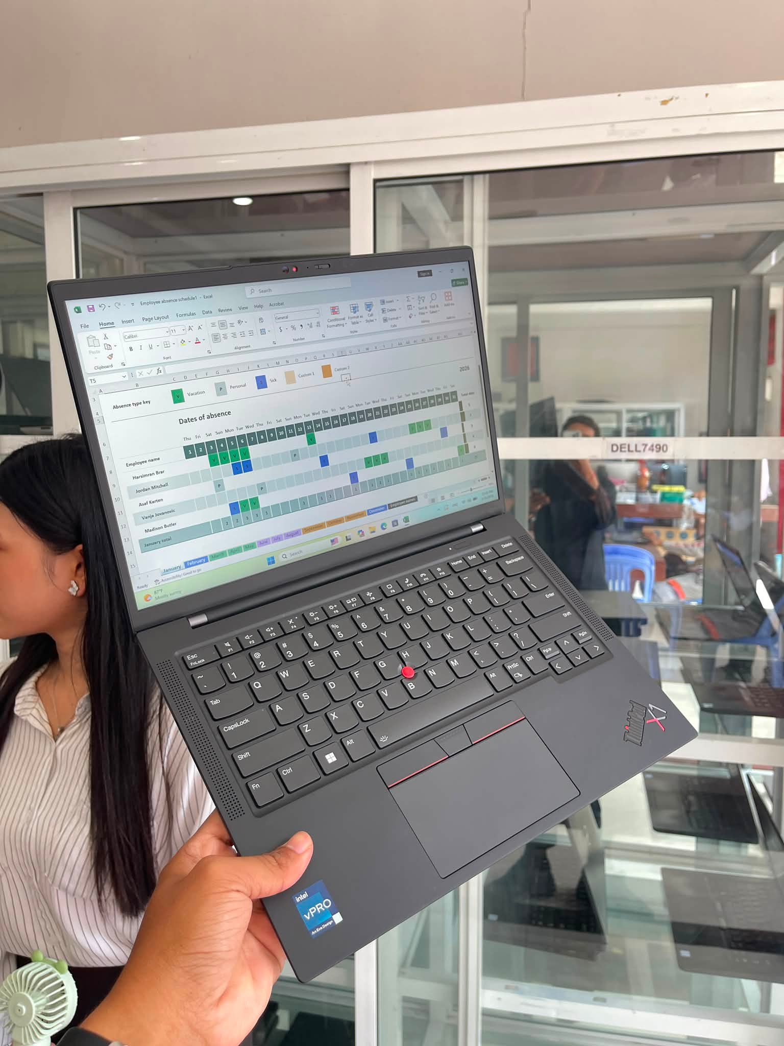 Premium Business Laptop Lenovo Thinkpad X1 Carbon Fiber Gen11 Core 