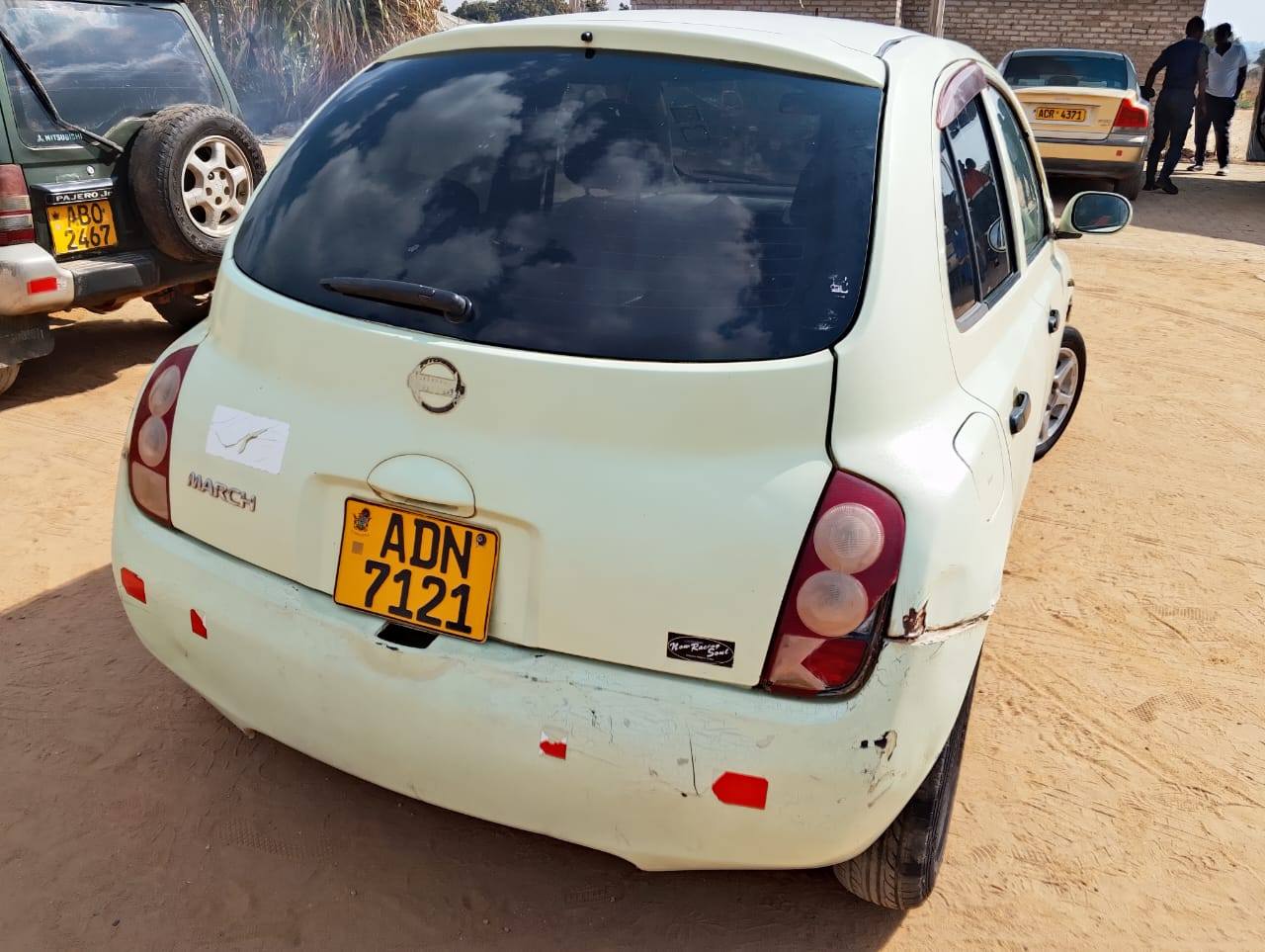 Nissan march k12 Quick sale $2200k Solid engine ne Gearbox Zinara