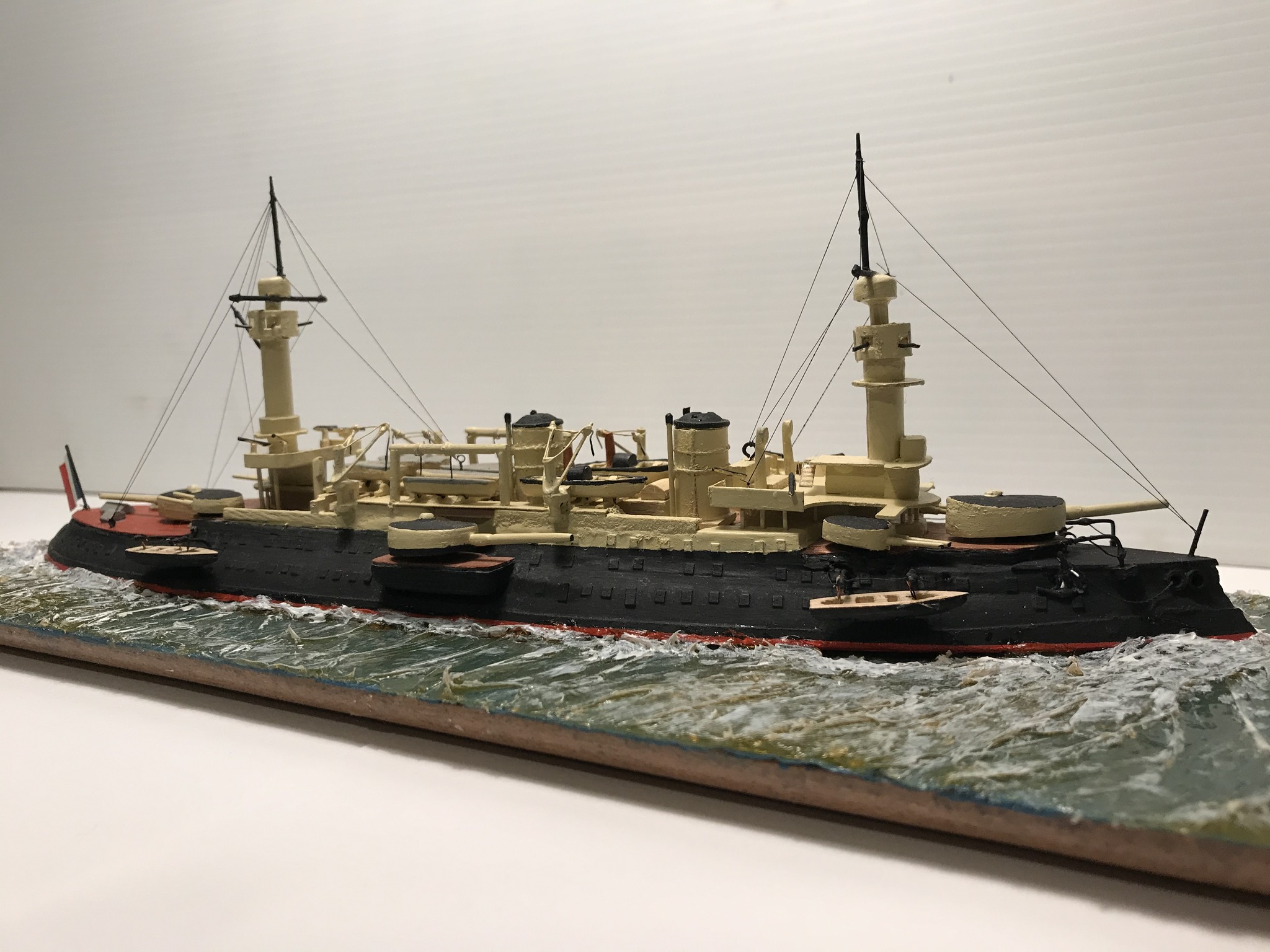 Maquette Bismarck échelle 1:300 | 2686 Pièces, Cuirassé WWII Détaillé, Compatible Avec Grandes Marques, 81 Cm, Cadeau Passionné D'histoire
