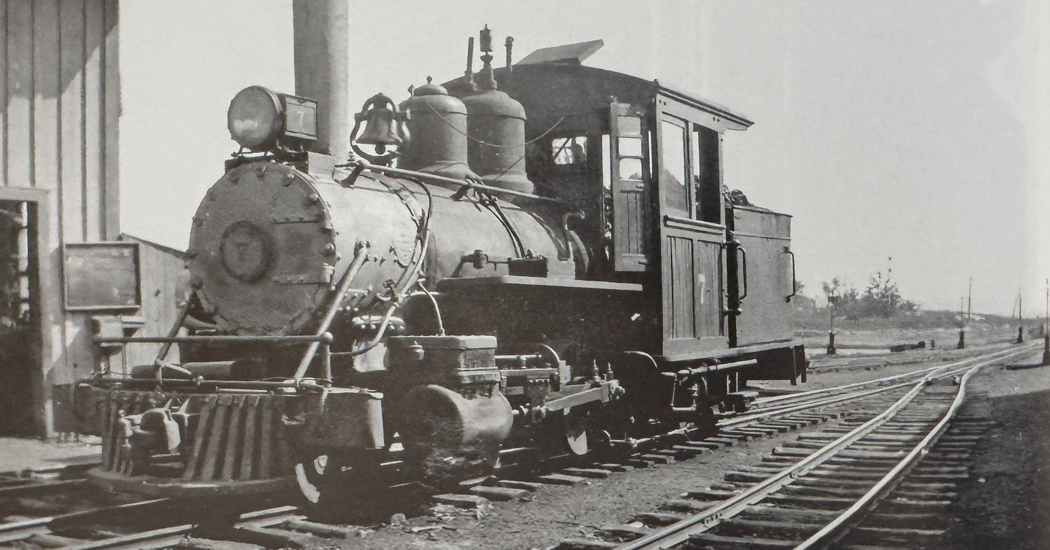Historic SR&RL 6 locomotive at Wiscasset museum