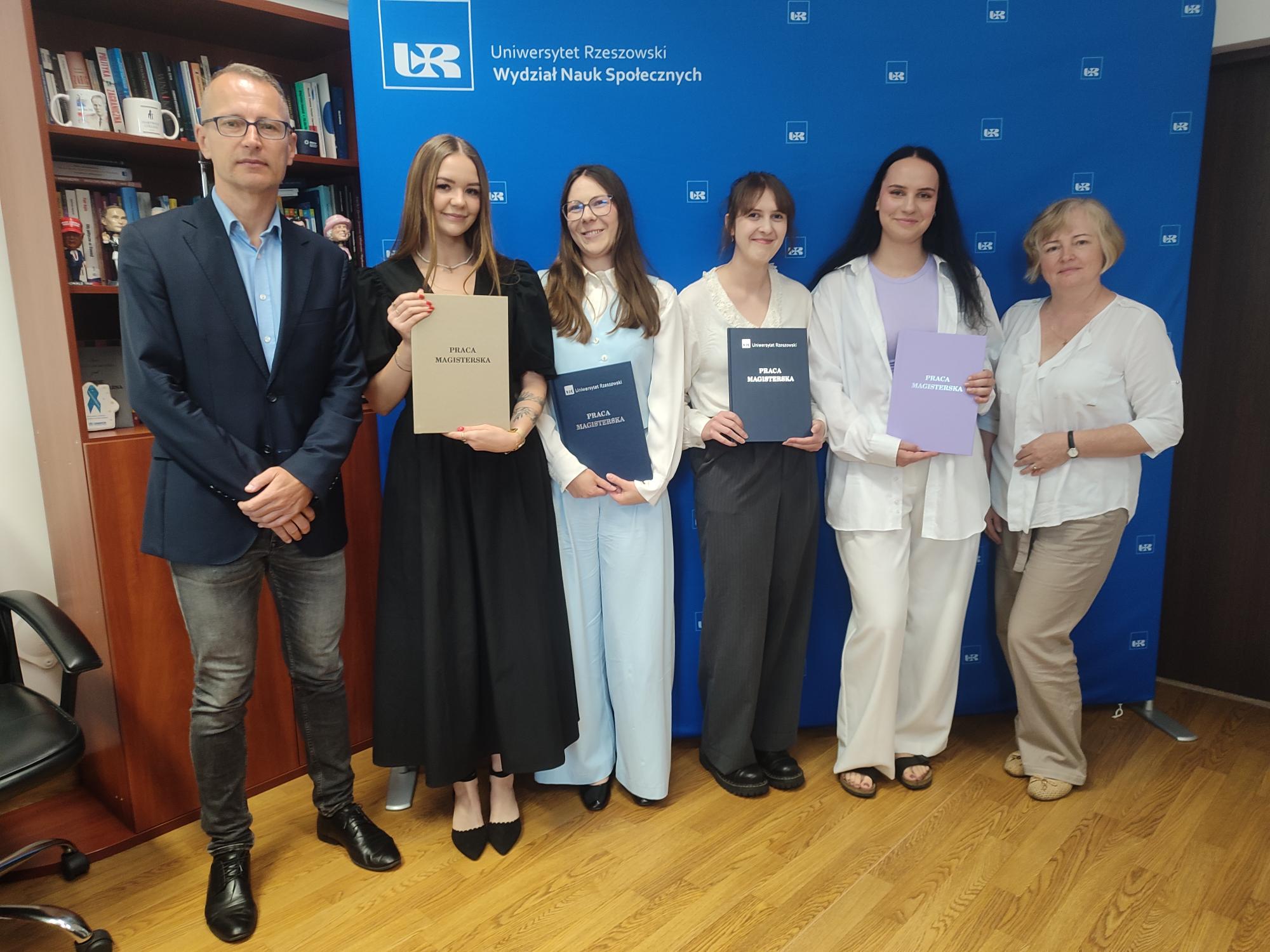 Instytut - Serdecznie gratulujemy Studentkom kierunku socjologia, z ...