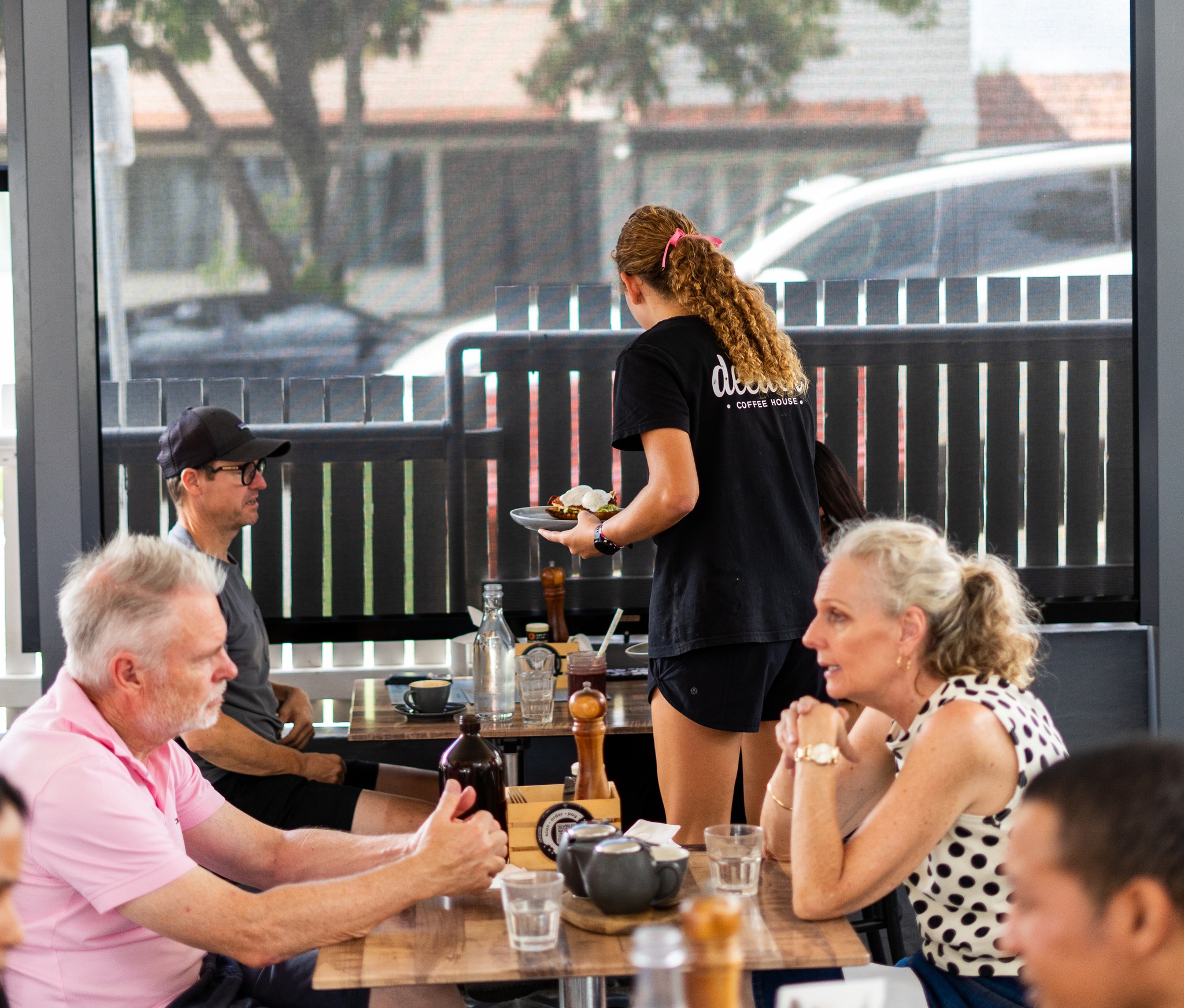 Deedot Coffee House | Holland Park QLD