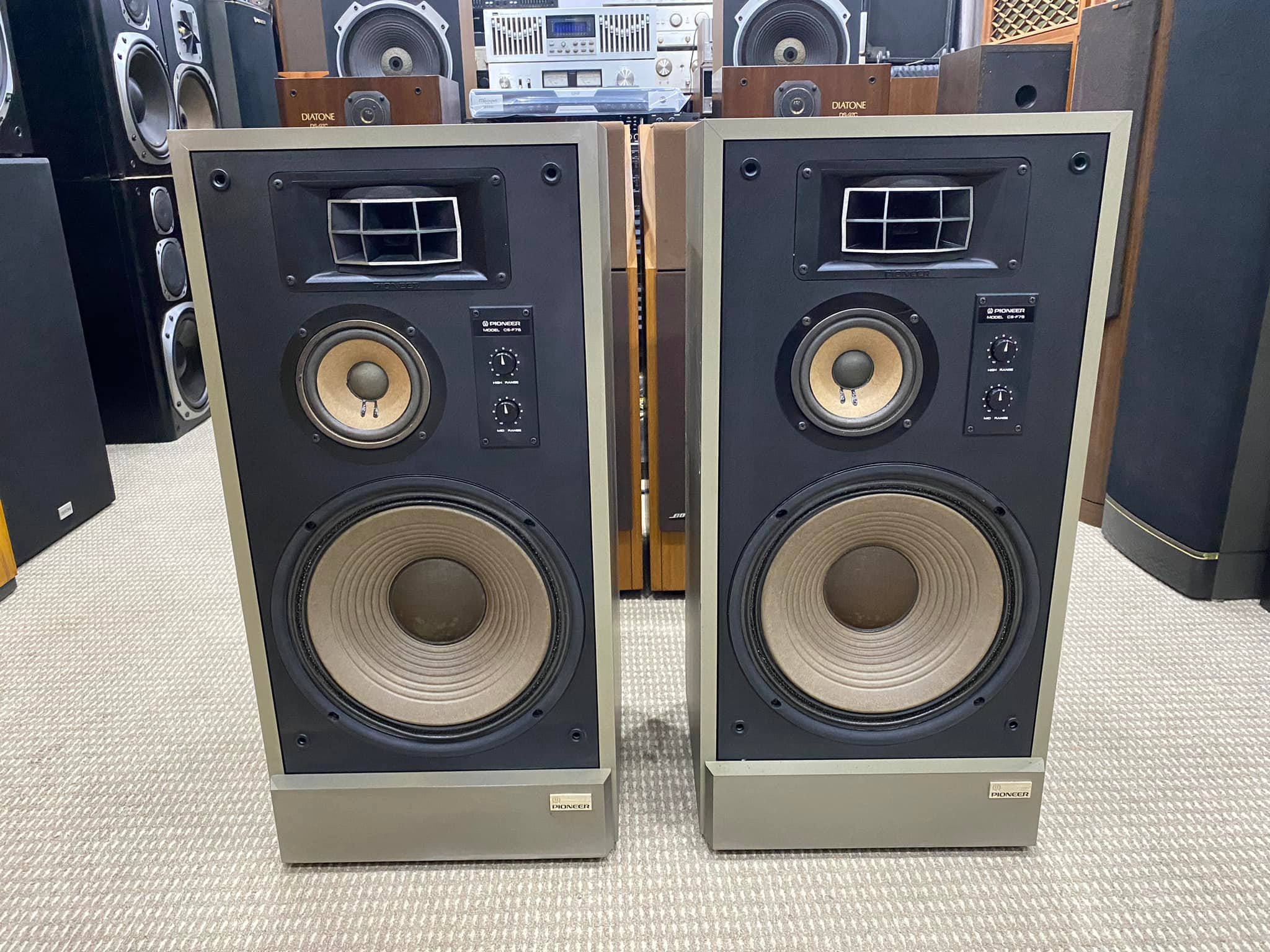 Pioneer cs f75 - made in Japan 💥loa 3 đường tiếng - bass 30 gân