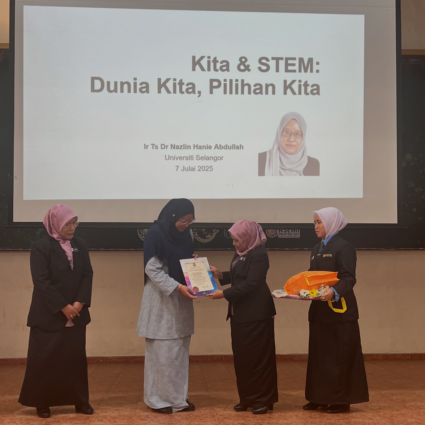 SM Sains Kuala Selangor added a... - SM Sains Kuala Selangor