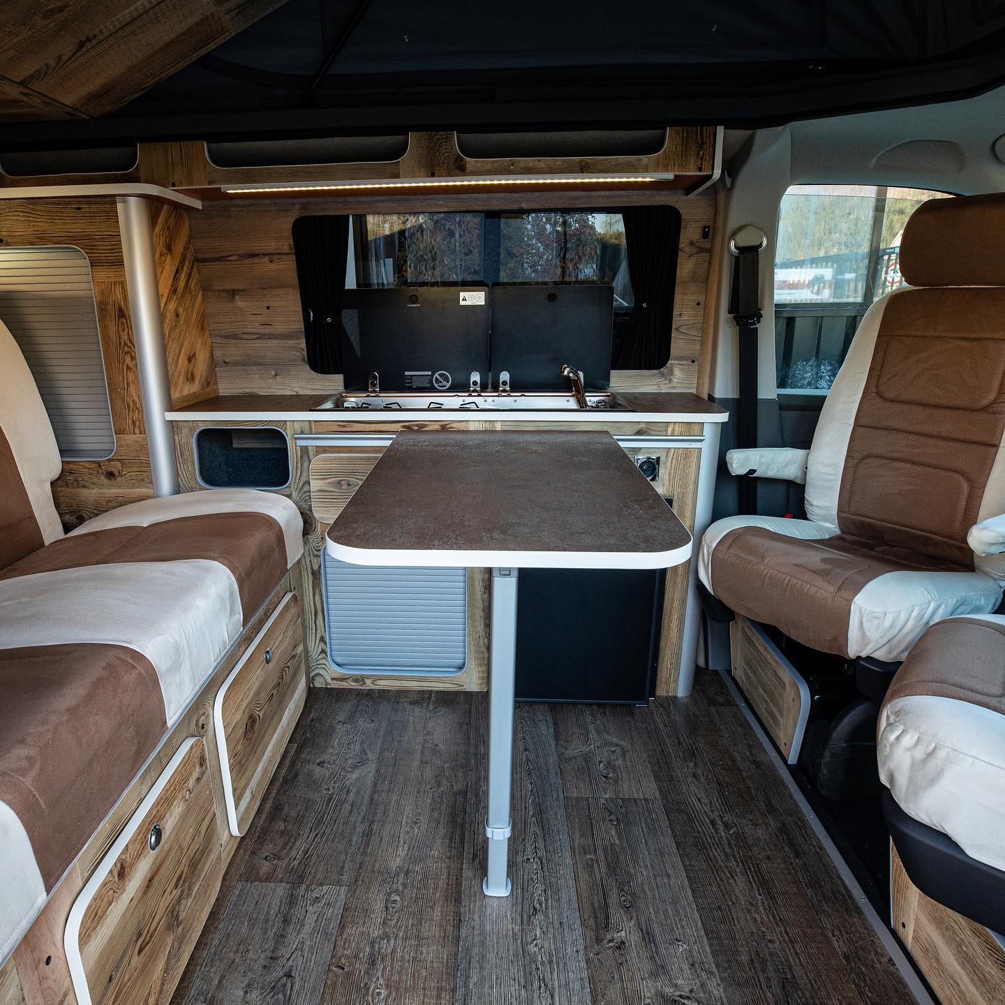 Golden pleasure. 🔥... - Campervans Montblanc Réalisations