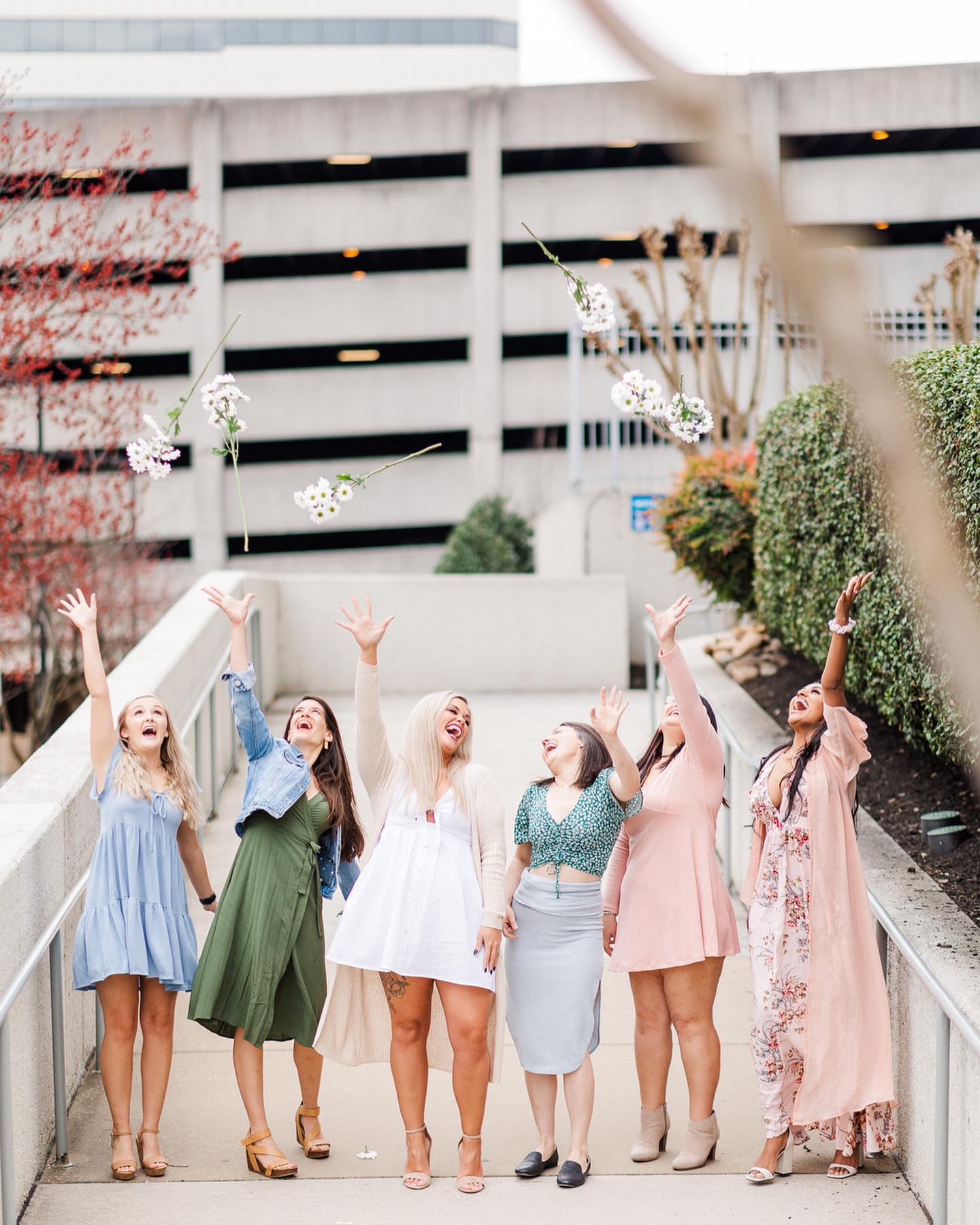 bridesmaid dress fails These photos probably aren't that old, 'Epic Fails'. Her wedding is the most important day in every girl's life, so who better than to help a new bride navigate the many Dress malfunction Sizes:39 cruise tunic Aureia Plus Size Navy