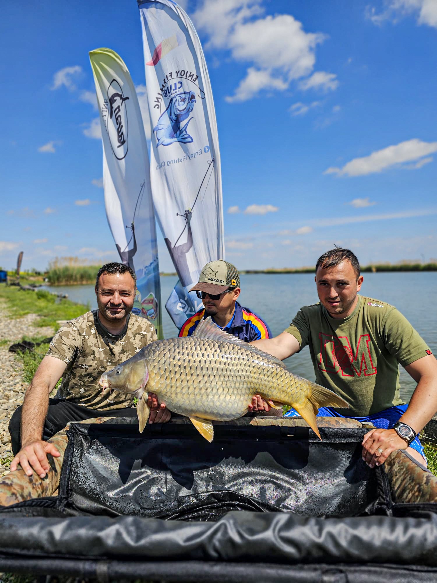 𝐀𝐭𝐫𝐚𝐜ț𝐢𝐞 𝐩𝐞 𝐂𝐚𝐫𝐩 𝐀𝐫𝐞𝐧𝐚... - Katran Fishing Romania | Facebook
