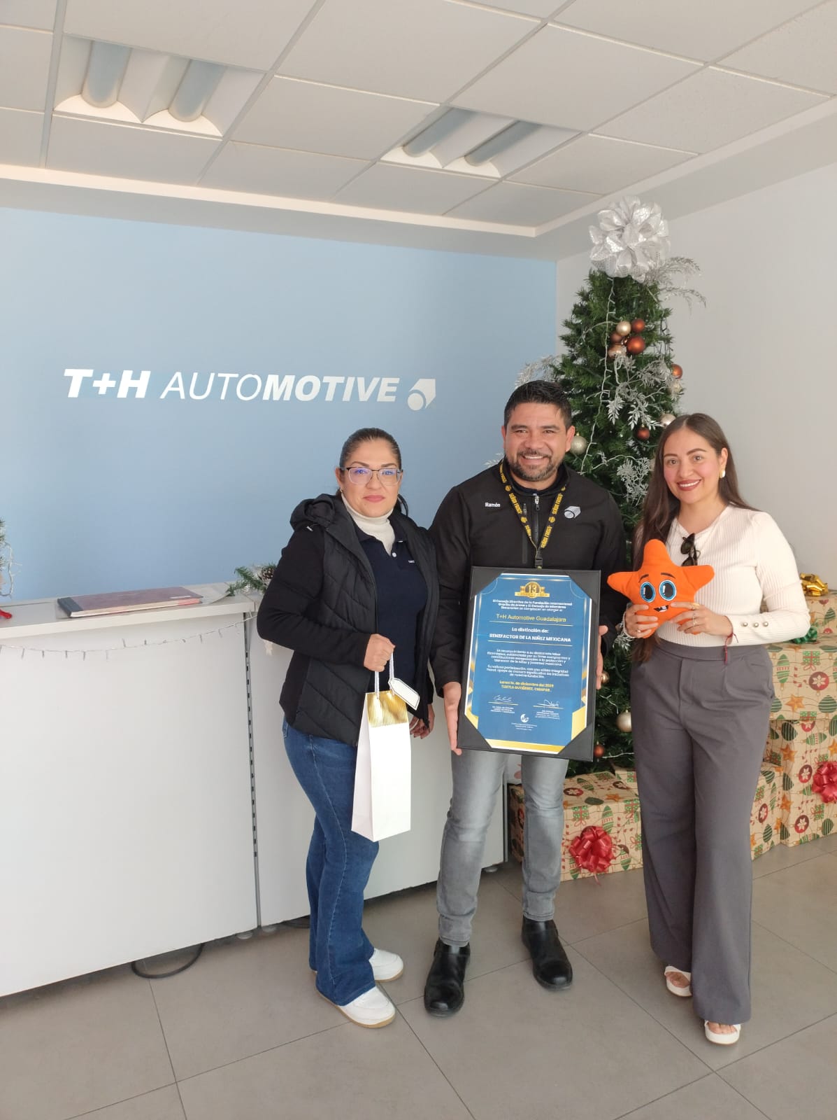 Fundación - 🤝 Hoy visitamos T+H Automotive Guadalajara, empresa del ...