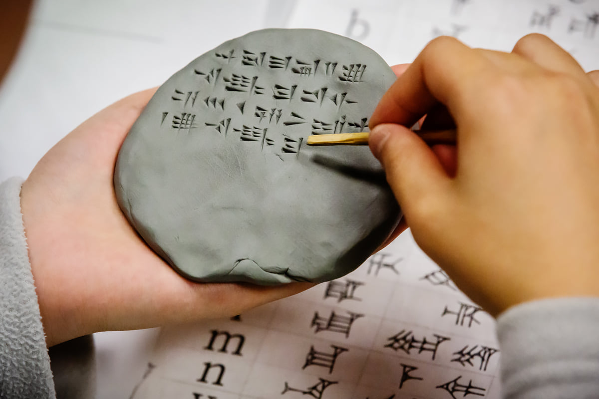 Ancient Hittite cuneiform scripts... - Historia y Arabismo | Facebook