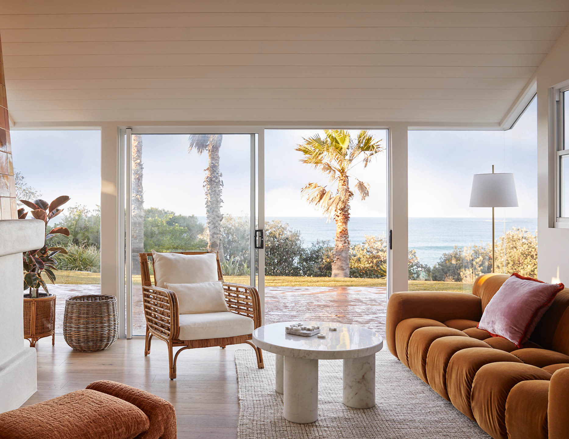 The Design - Inside The Bachelor Australia's Matty J + Laura Byrne's ...