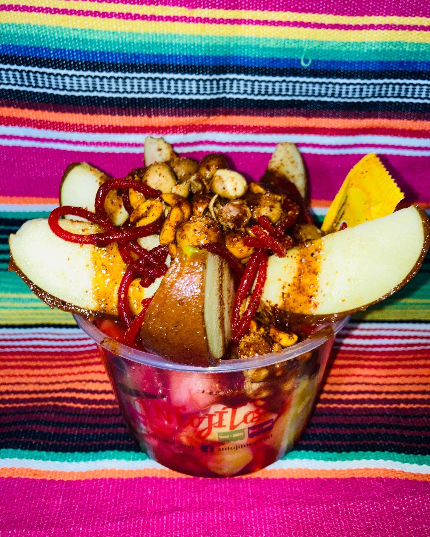 antojitos-atl-manzana-preparada-pulparindo-covered-facebook