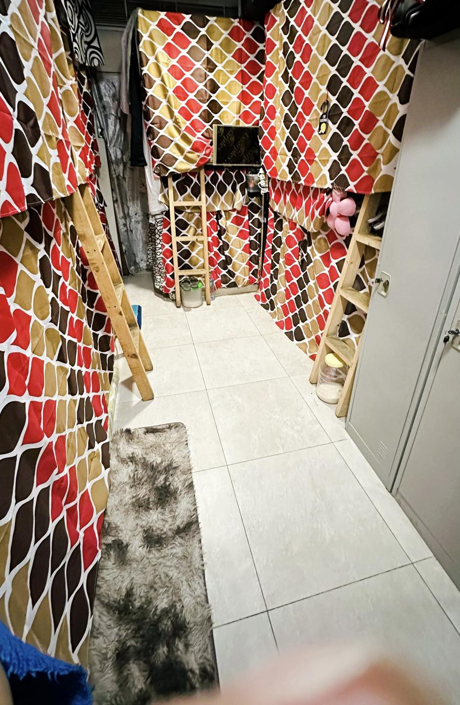 Al Rigga Dubai, Partition, Bed space for rent | Dubai